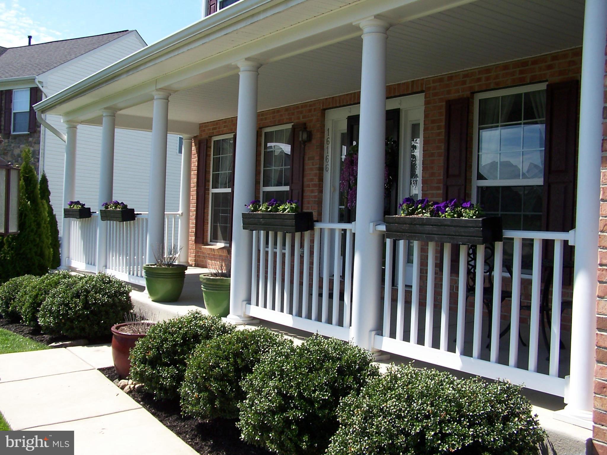 EAGLES POINTE - Residential