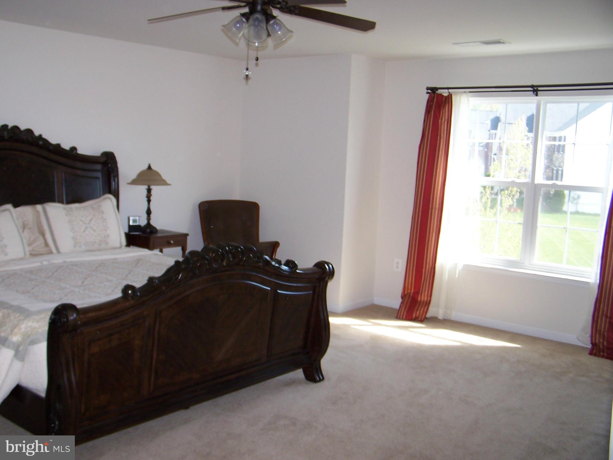 EAGLES POINTE - Residential