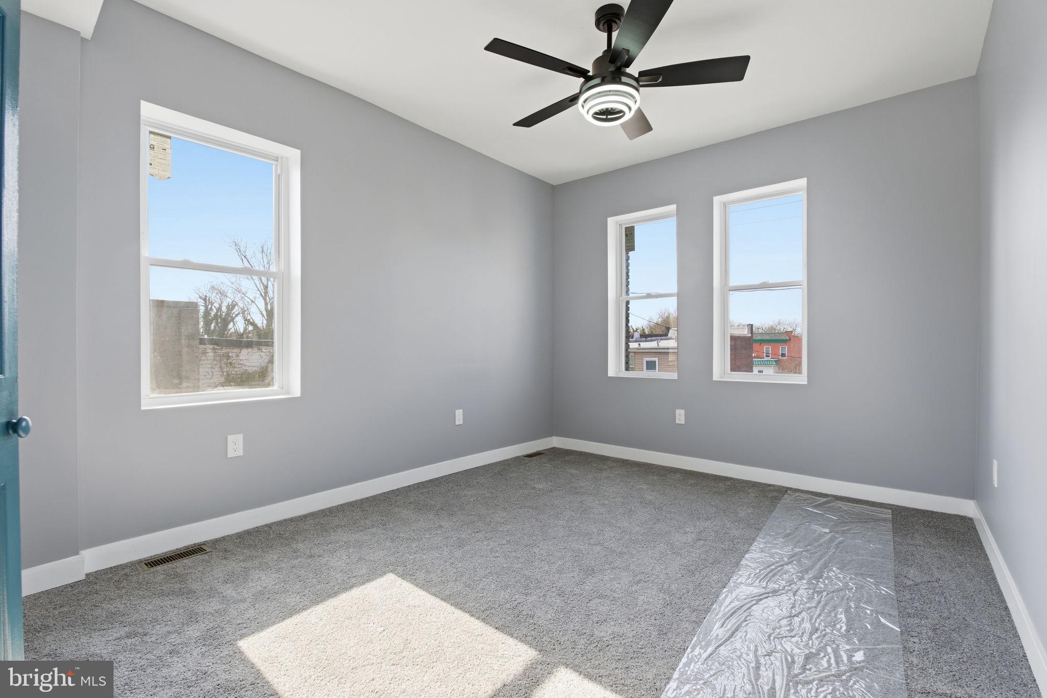 PARK CIRCLE - Residential