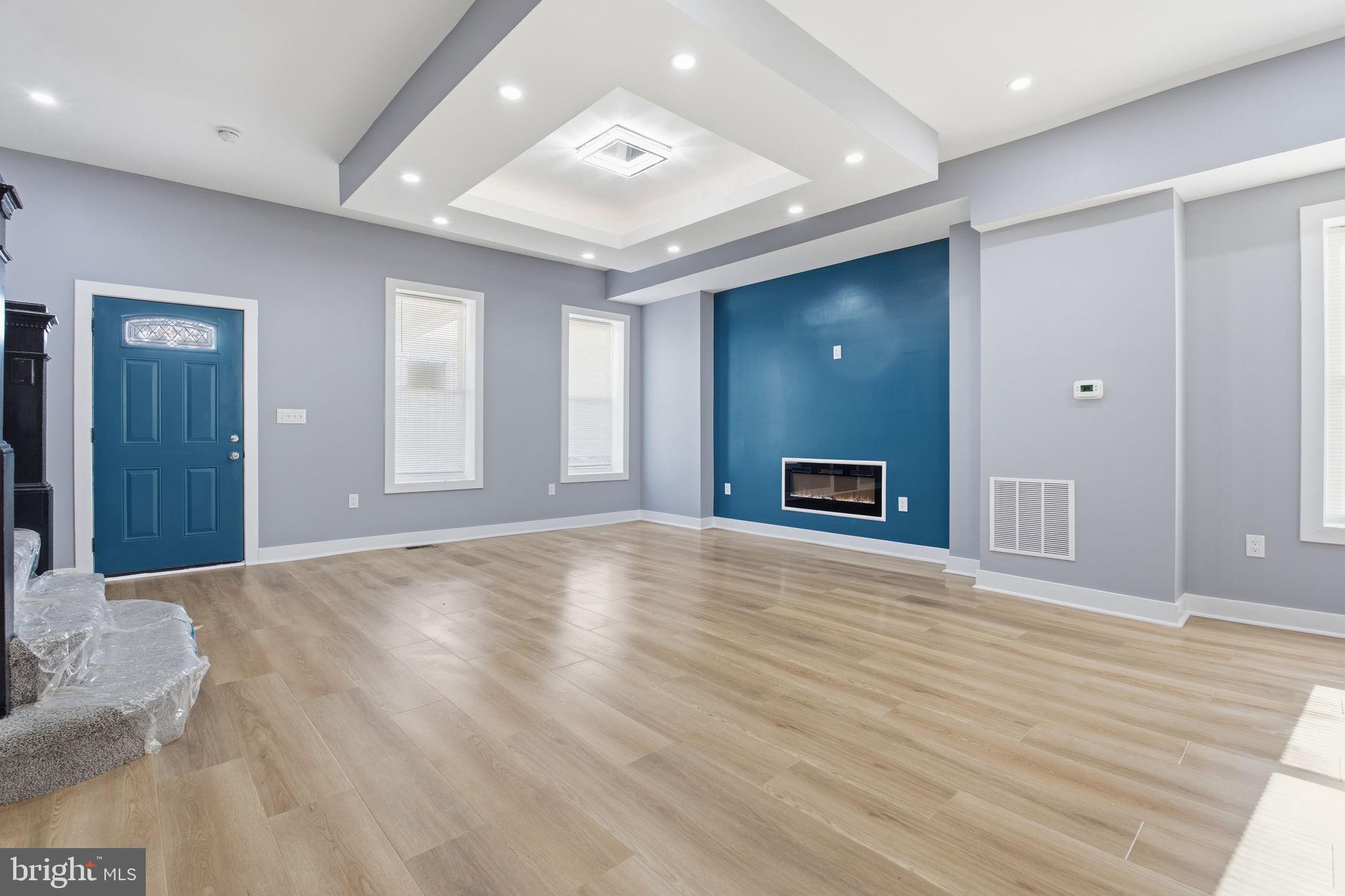 PARK CIRCLE - Residential