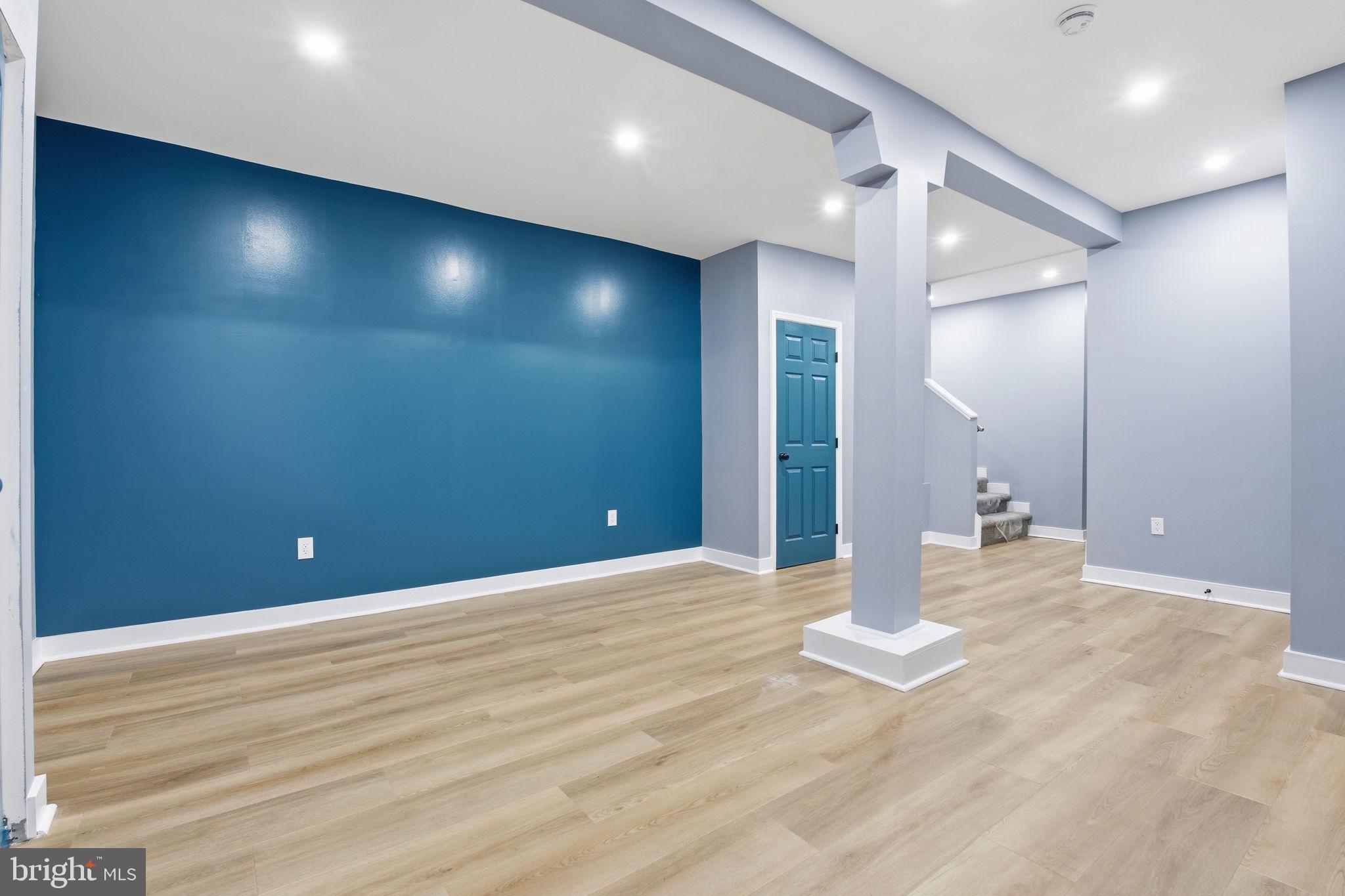 PARK CIRCLE - Residential