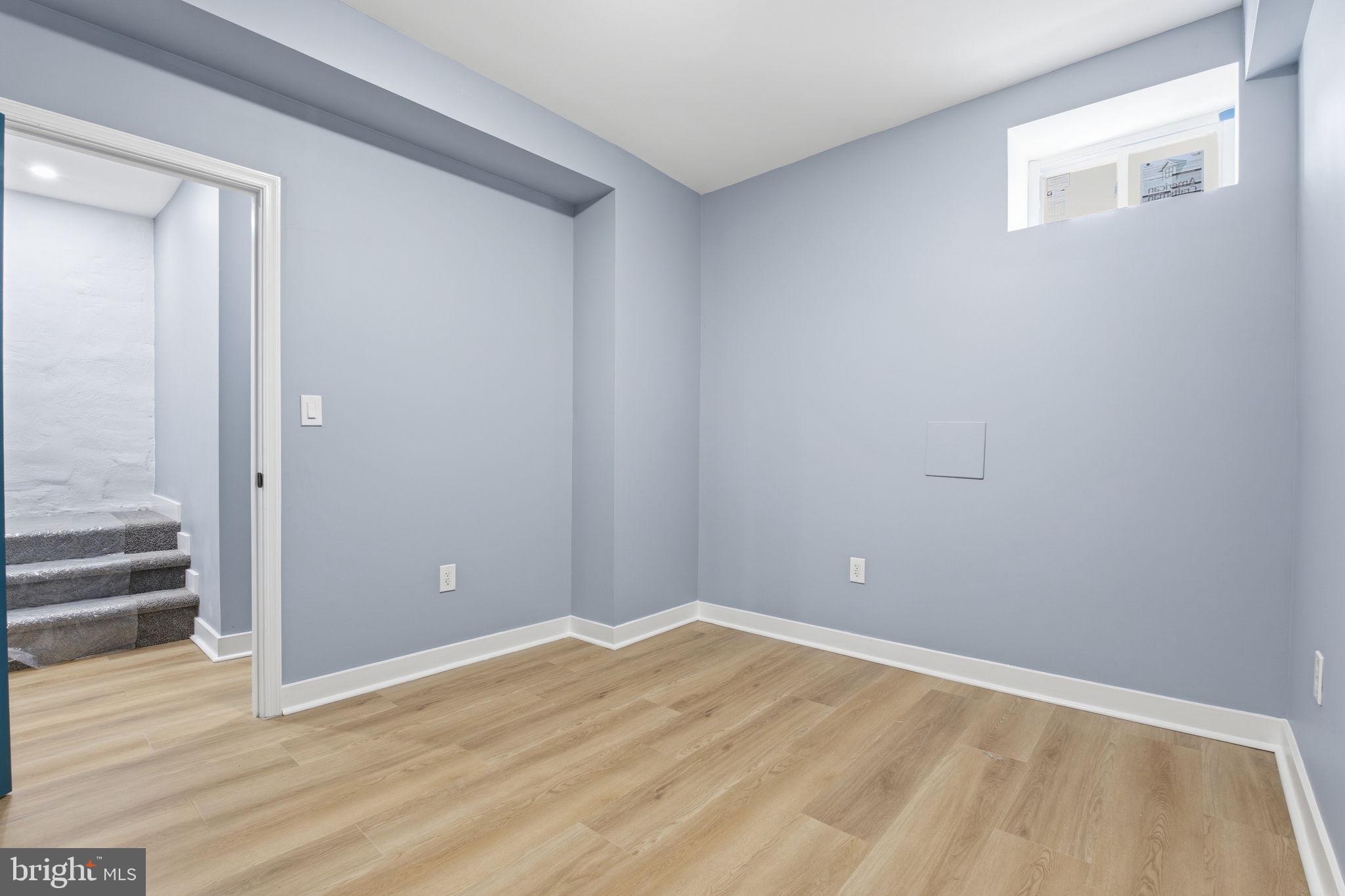 PARK CIRCLE - Residential