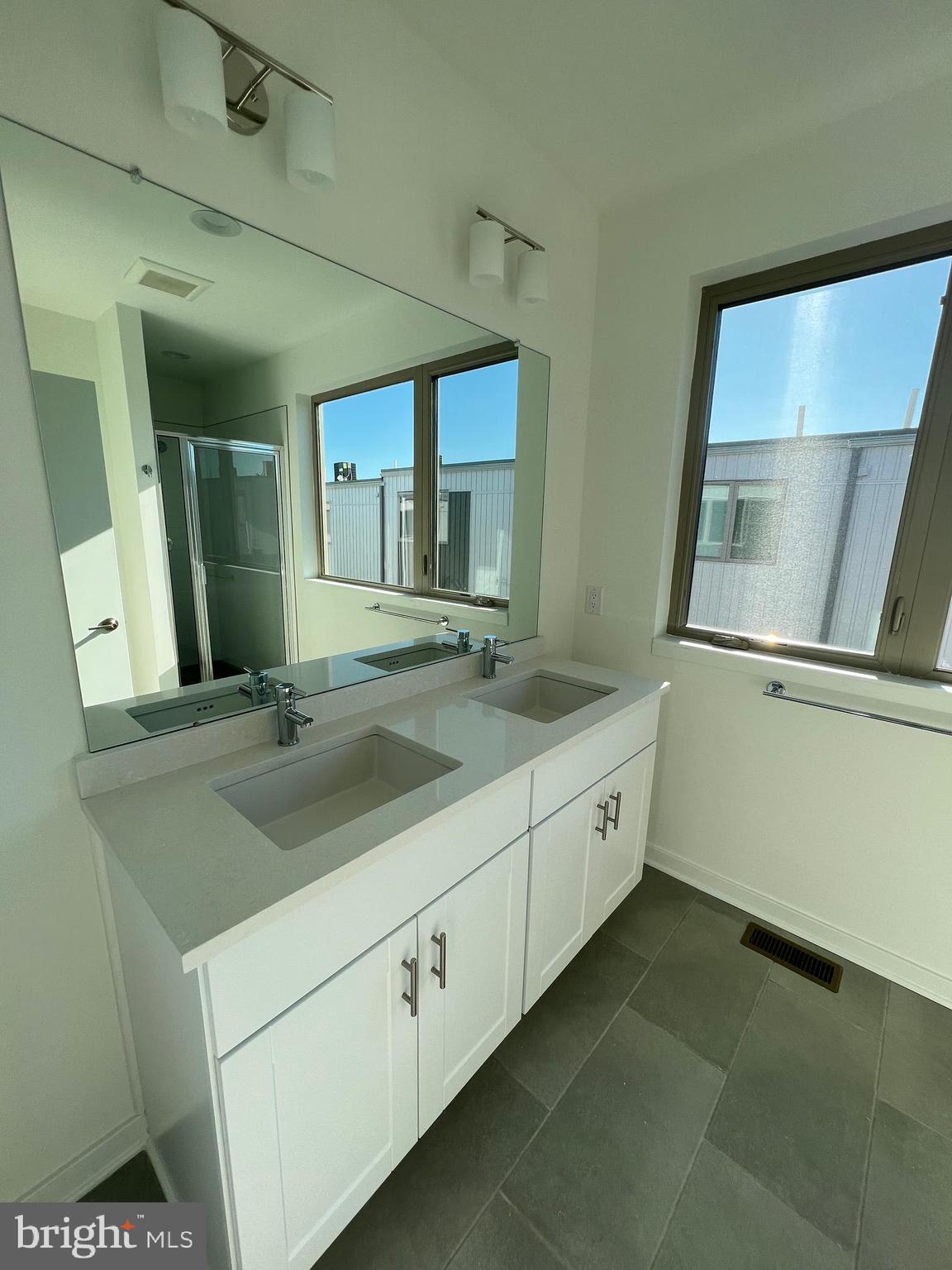 NORTHBANK - Residential