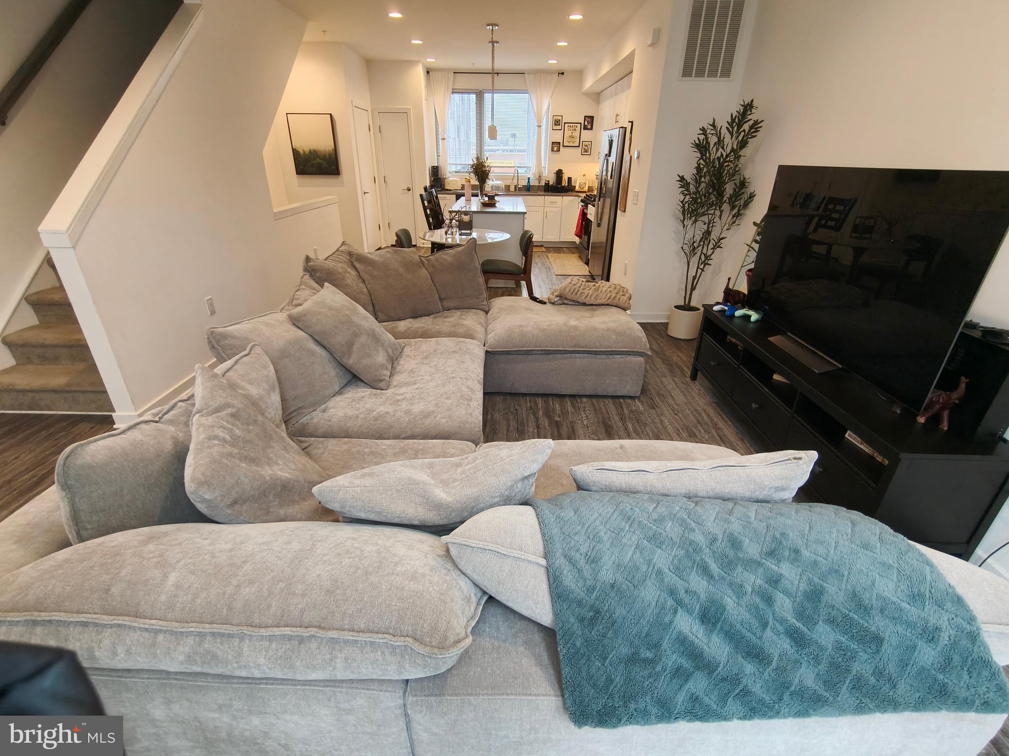 NORTHBANK - Residential