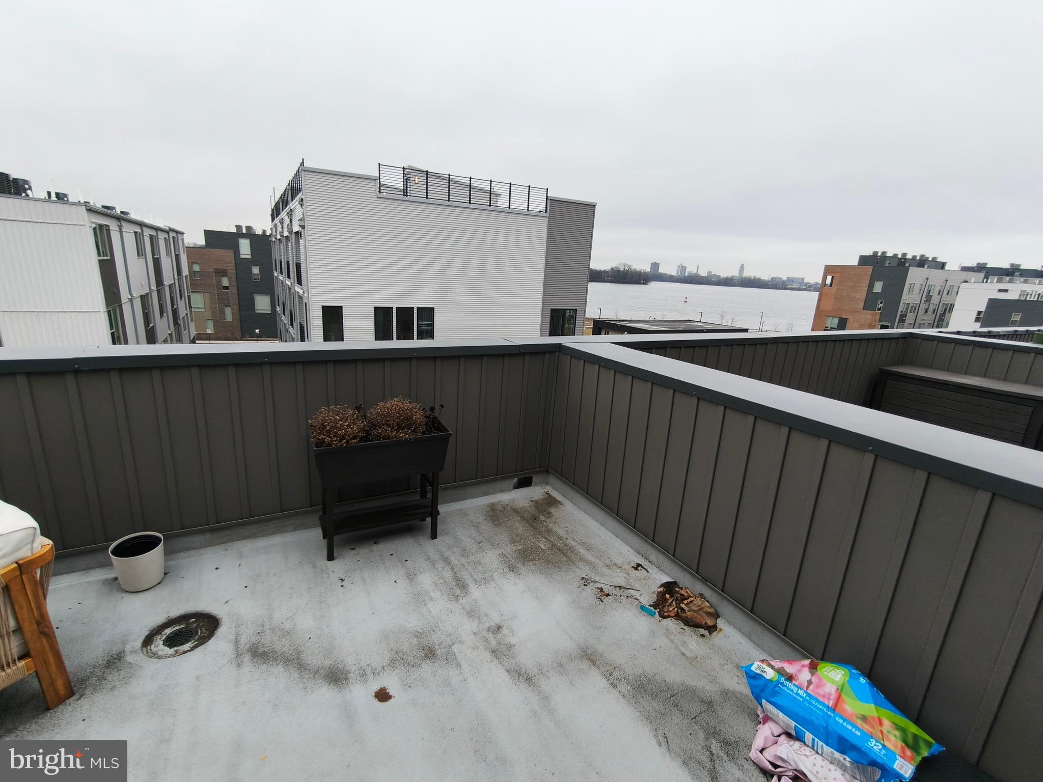 NORTHBANK - Residential