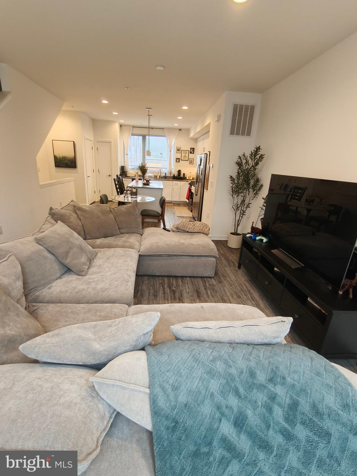 NORTHBANK - Residential