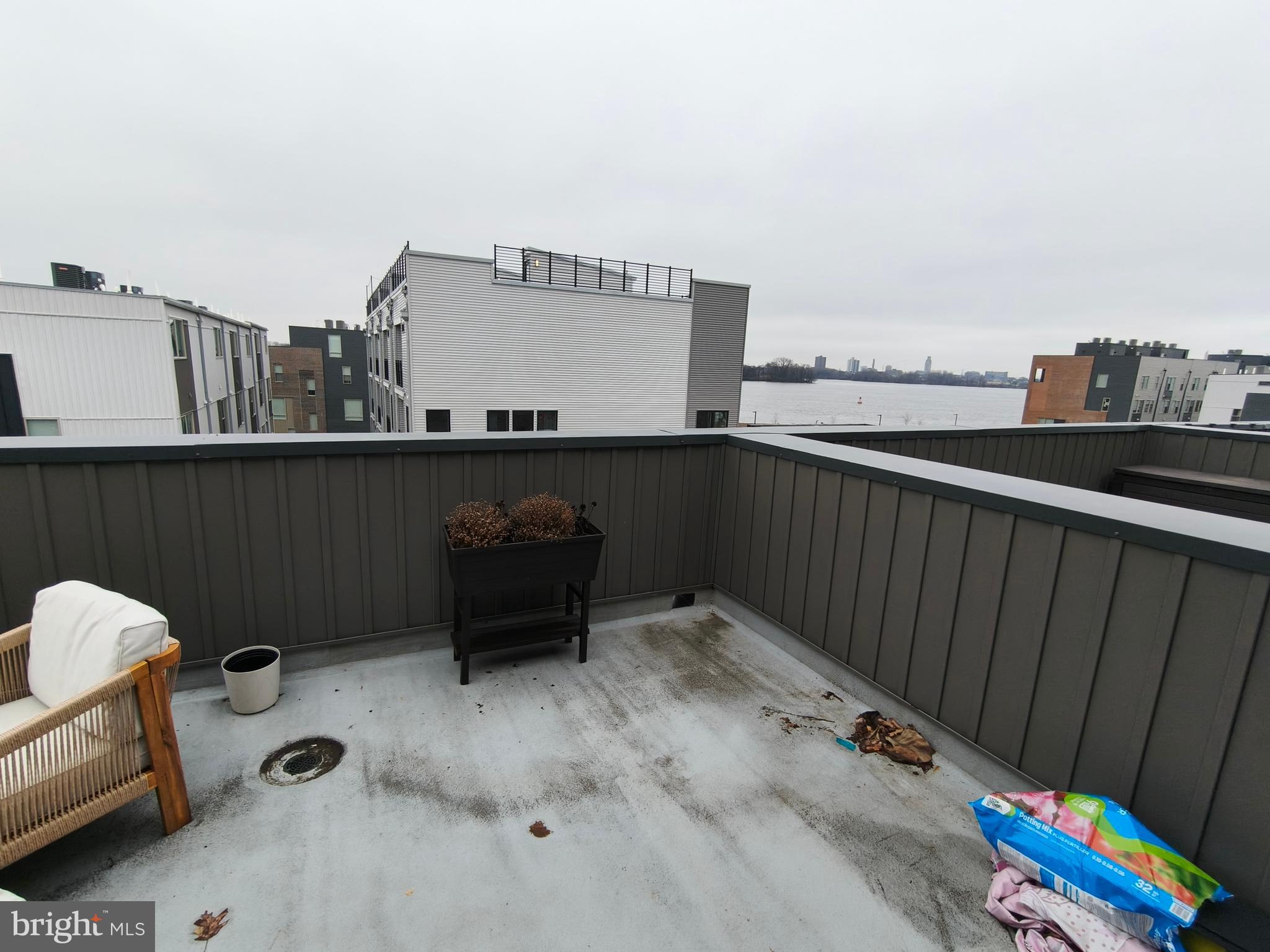 NORTHBANK - Residential