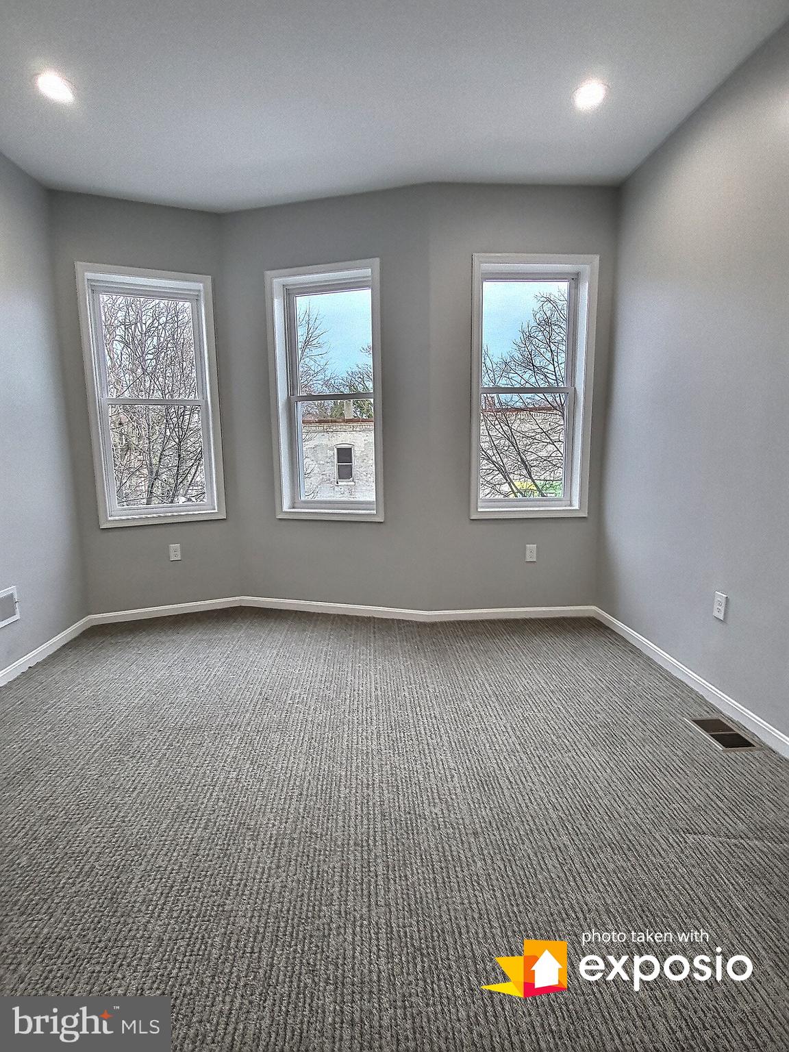 MONDAWMIN - Residential