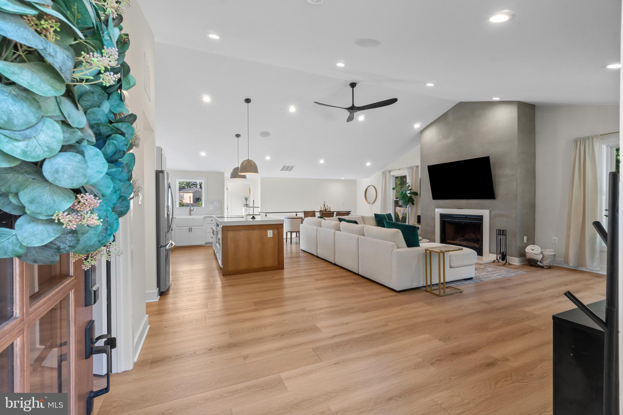 428 ROYAL BEACH ROAD