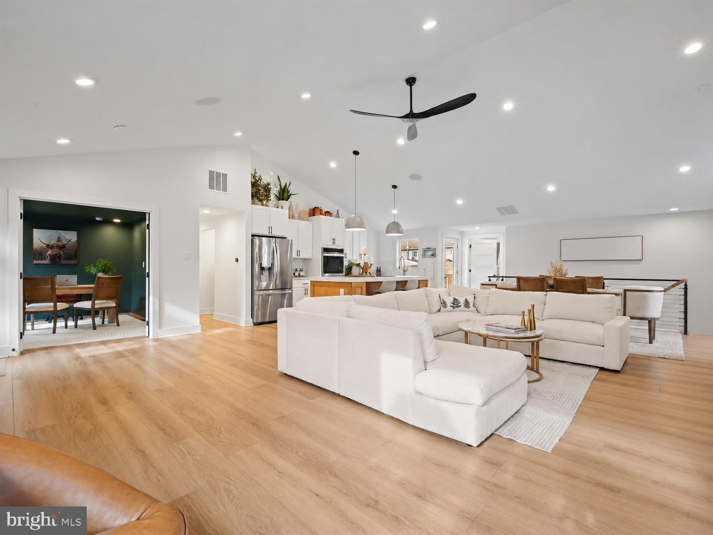 428 ROYAL BEACH ROAD