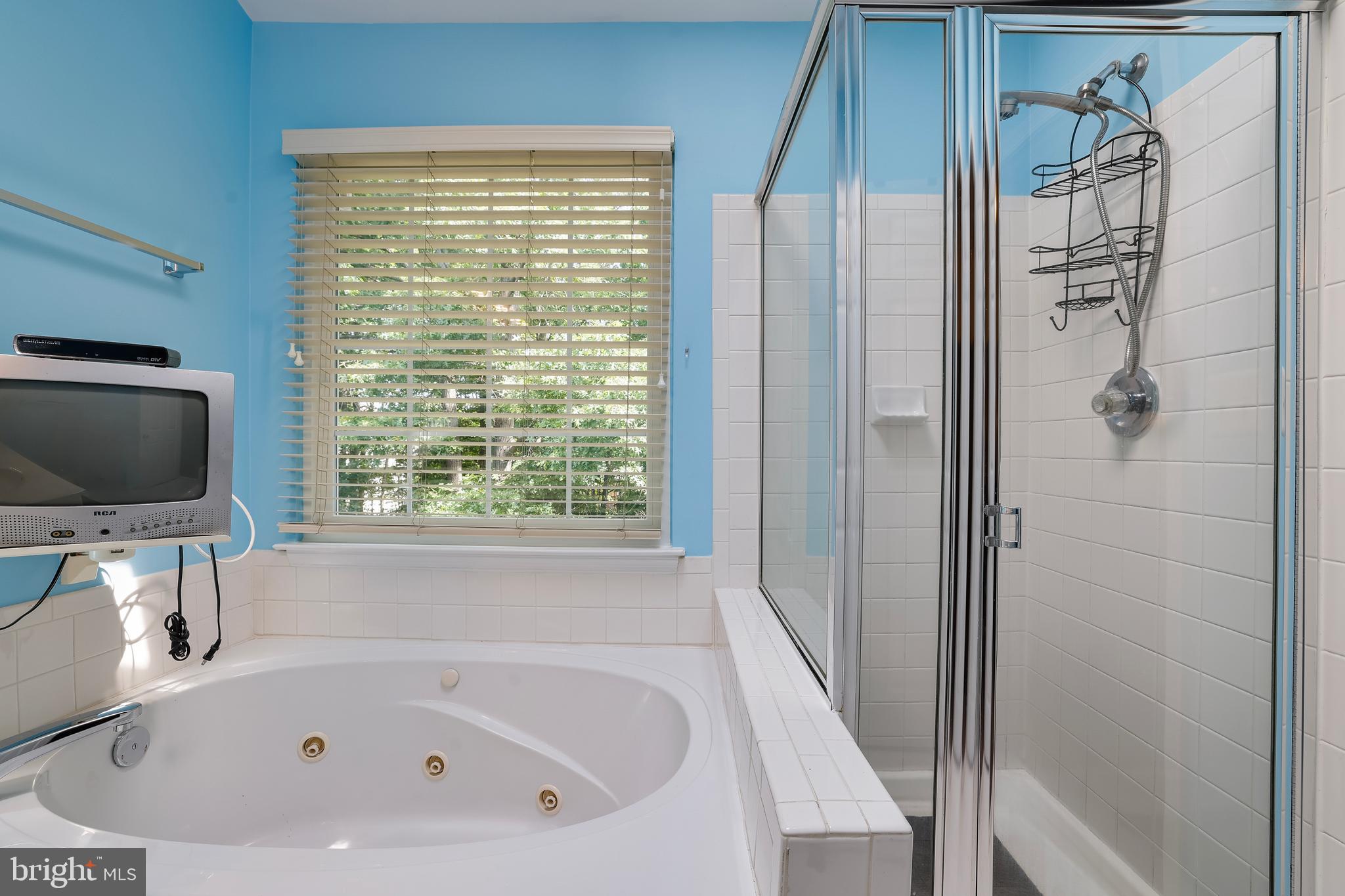 NORTHRIDGE - Residential