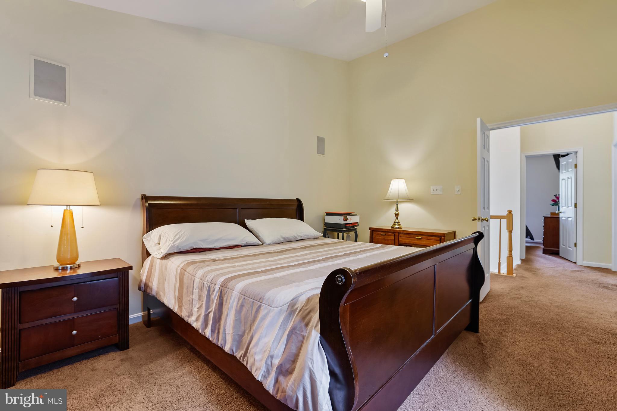 NORTHRIDGE - Residential