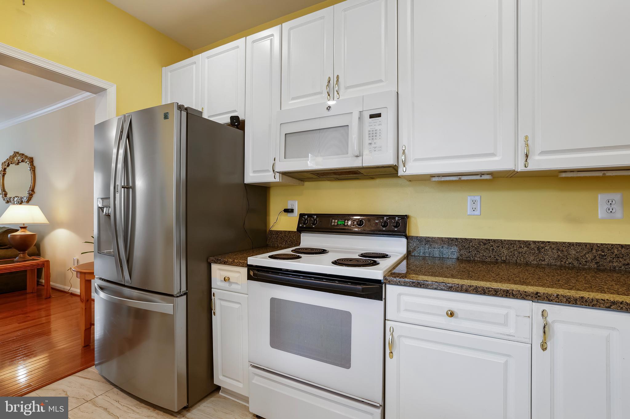 NORTHRIDGE - Residential