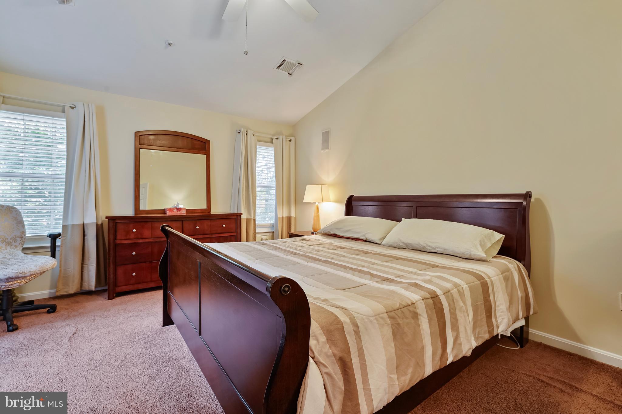 NORTHRIDGE - Residential