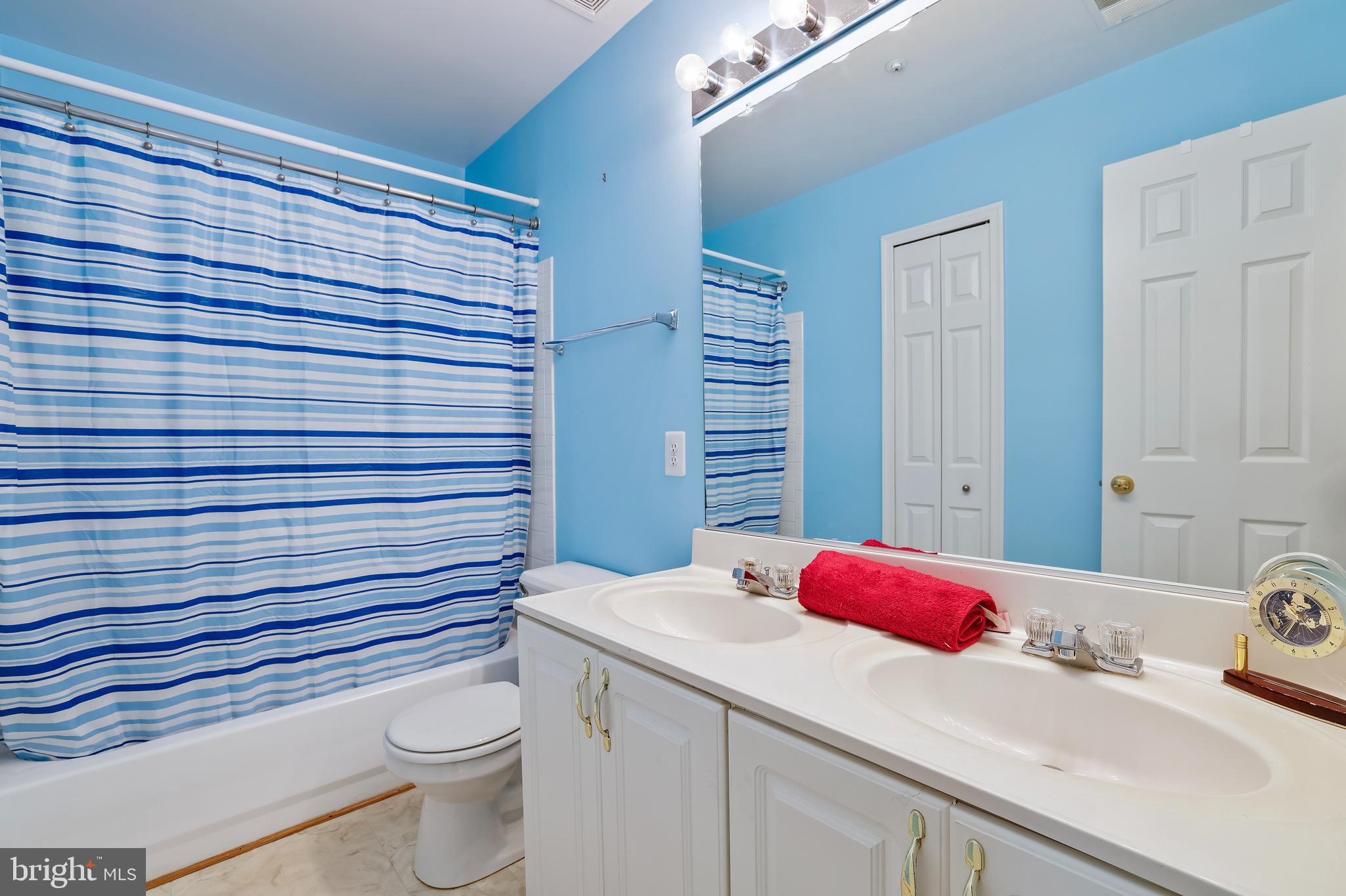 NORTHRIDGE - Residential