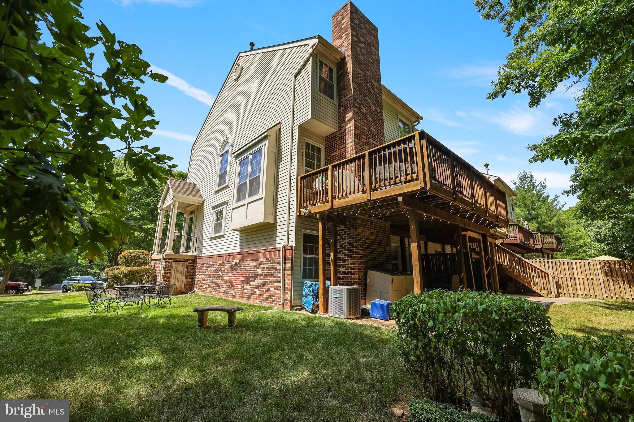 NORTHRIDGE - Residential