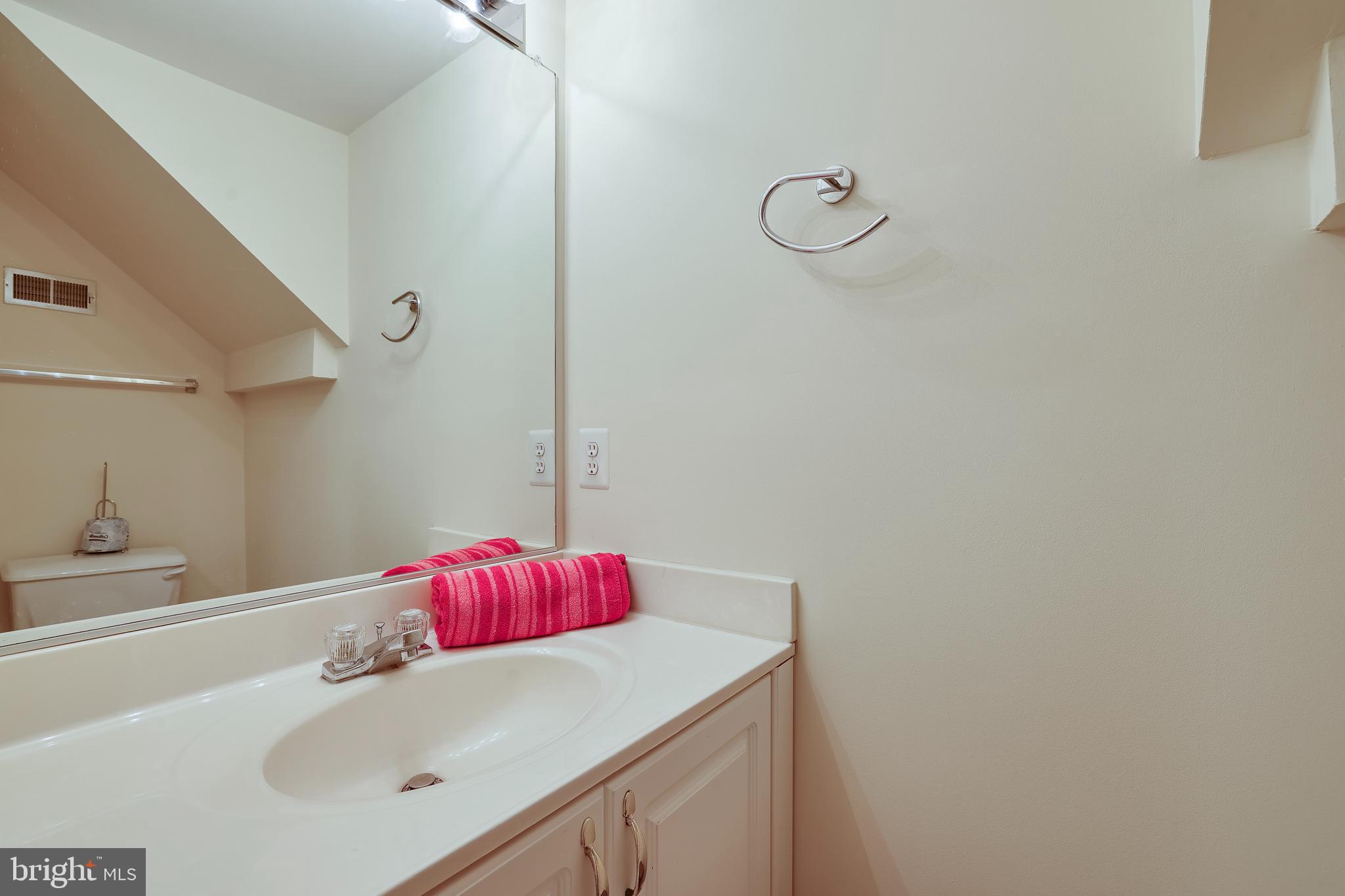 NORTHRIDGE - Residential