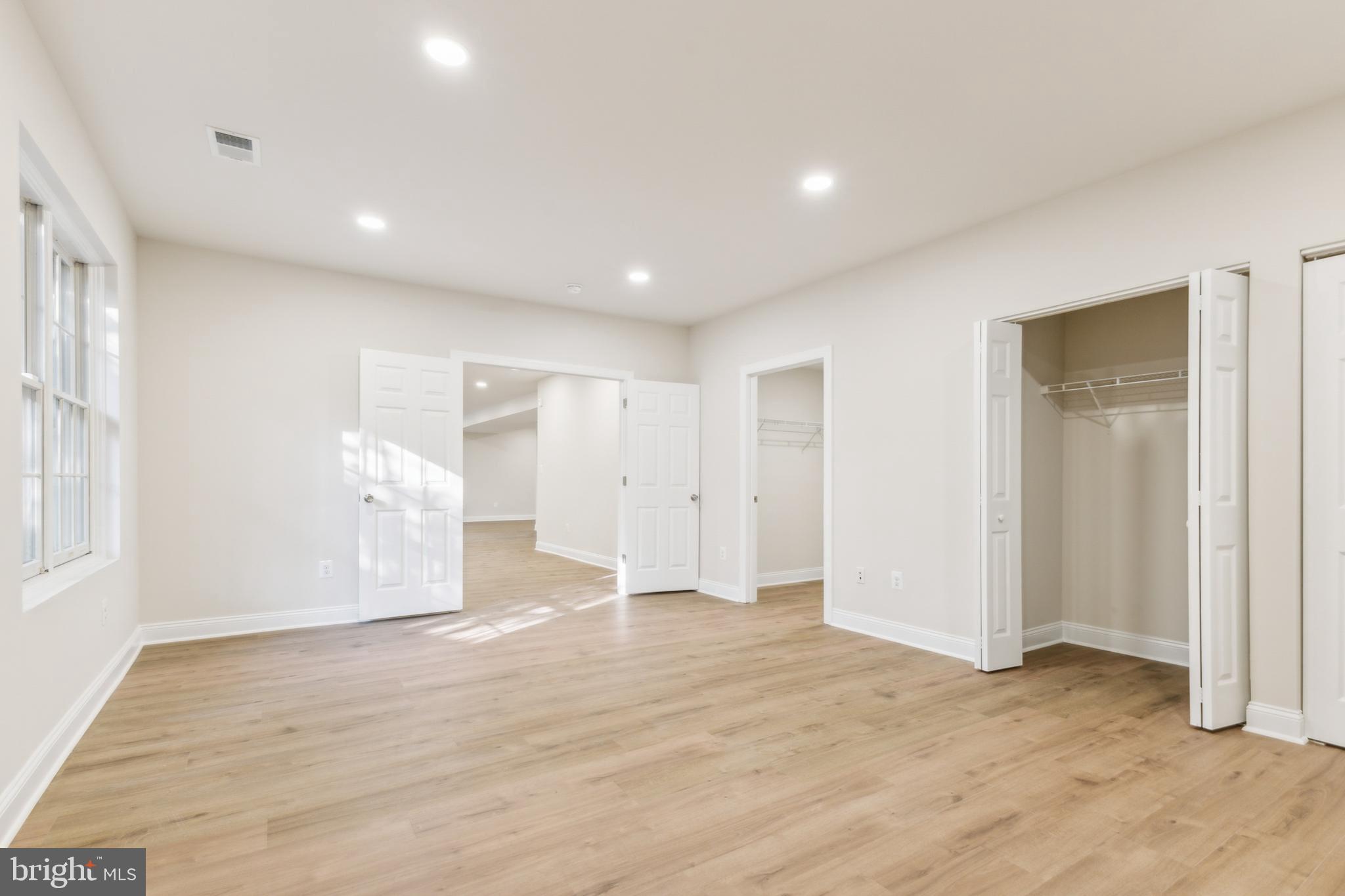 HUNTER MILL ESTATES - Residential