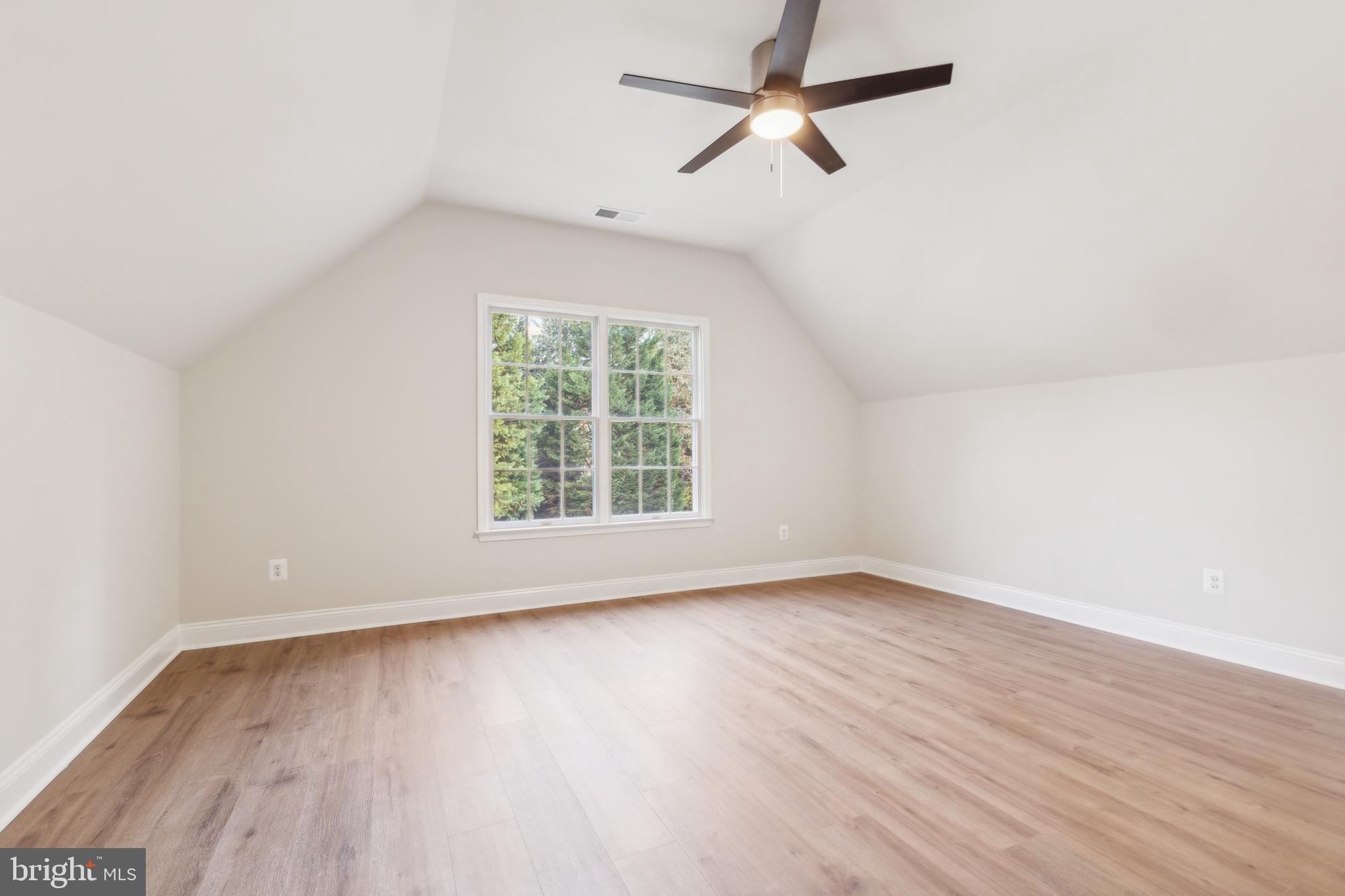 HUNTER MILL ESTATES - Residential