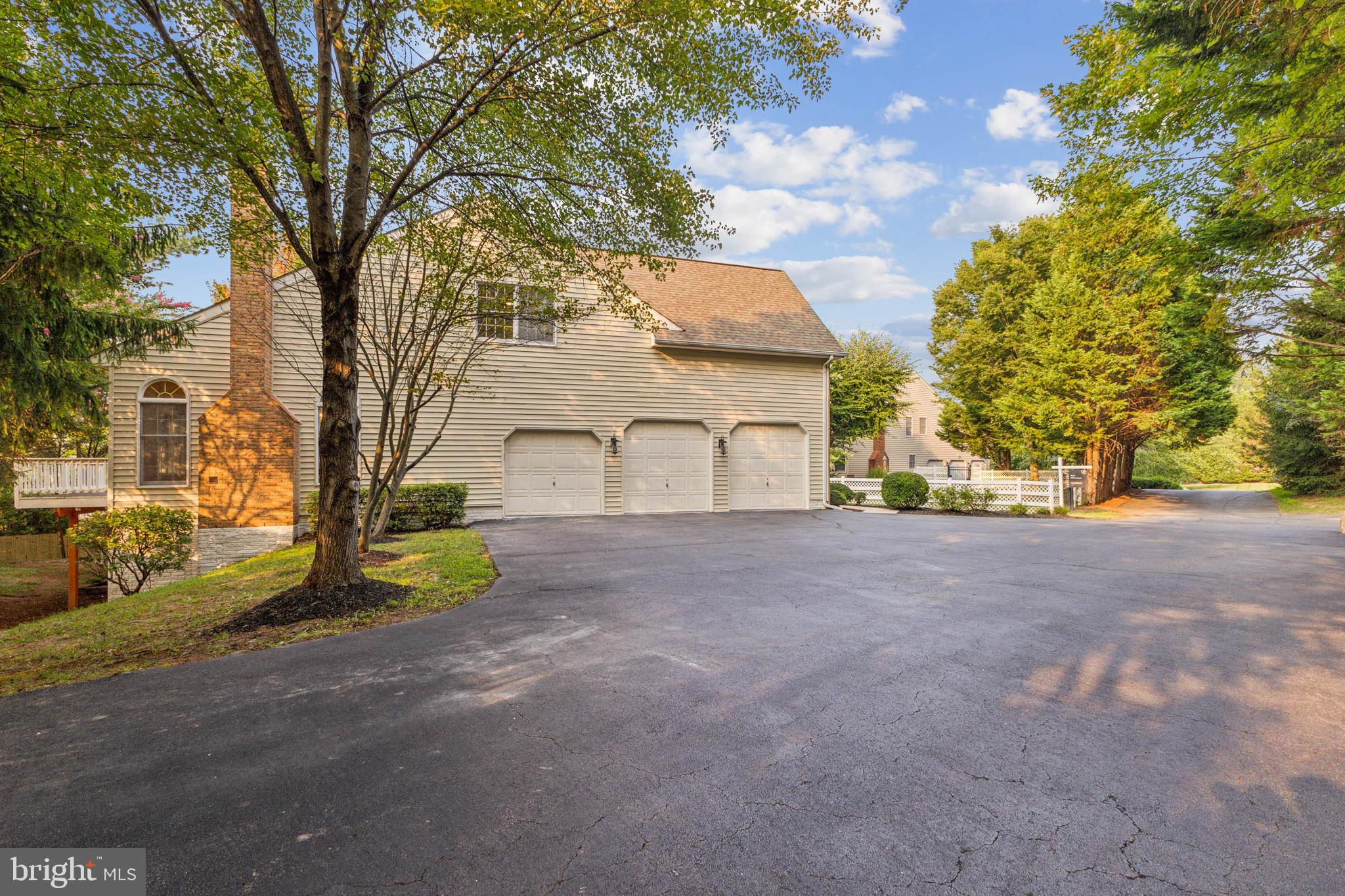 HUNTER MILL ESTATES - Residential