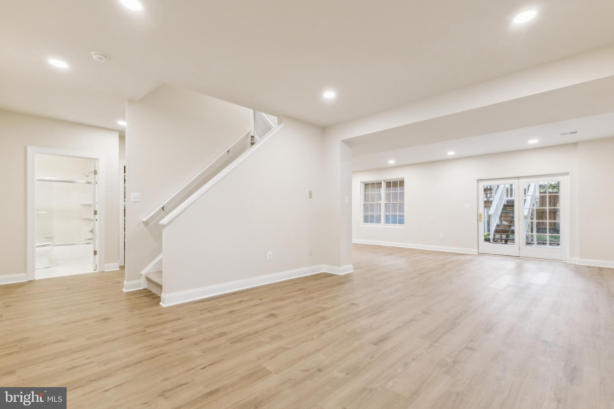 HUNTER MILL ESTATES - Residential