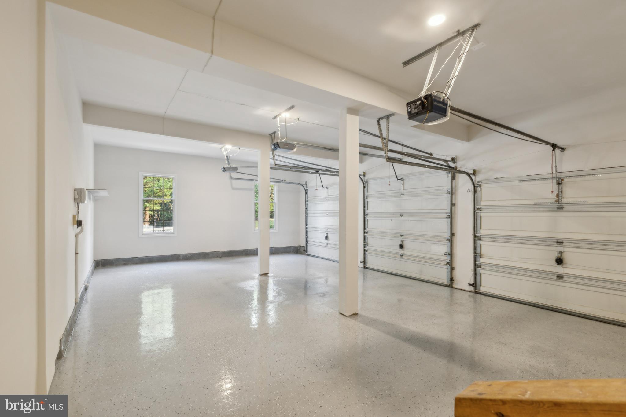 HUNTER MILL ESTATES - Residential