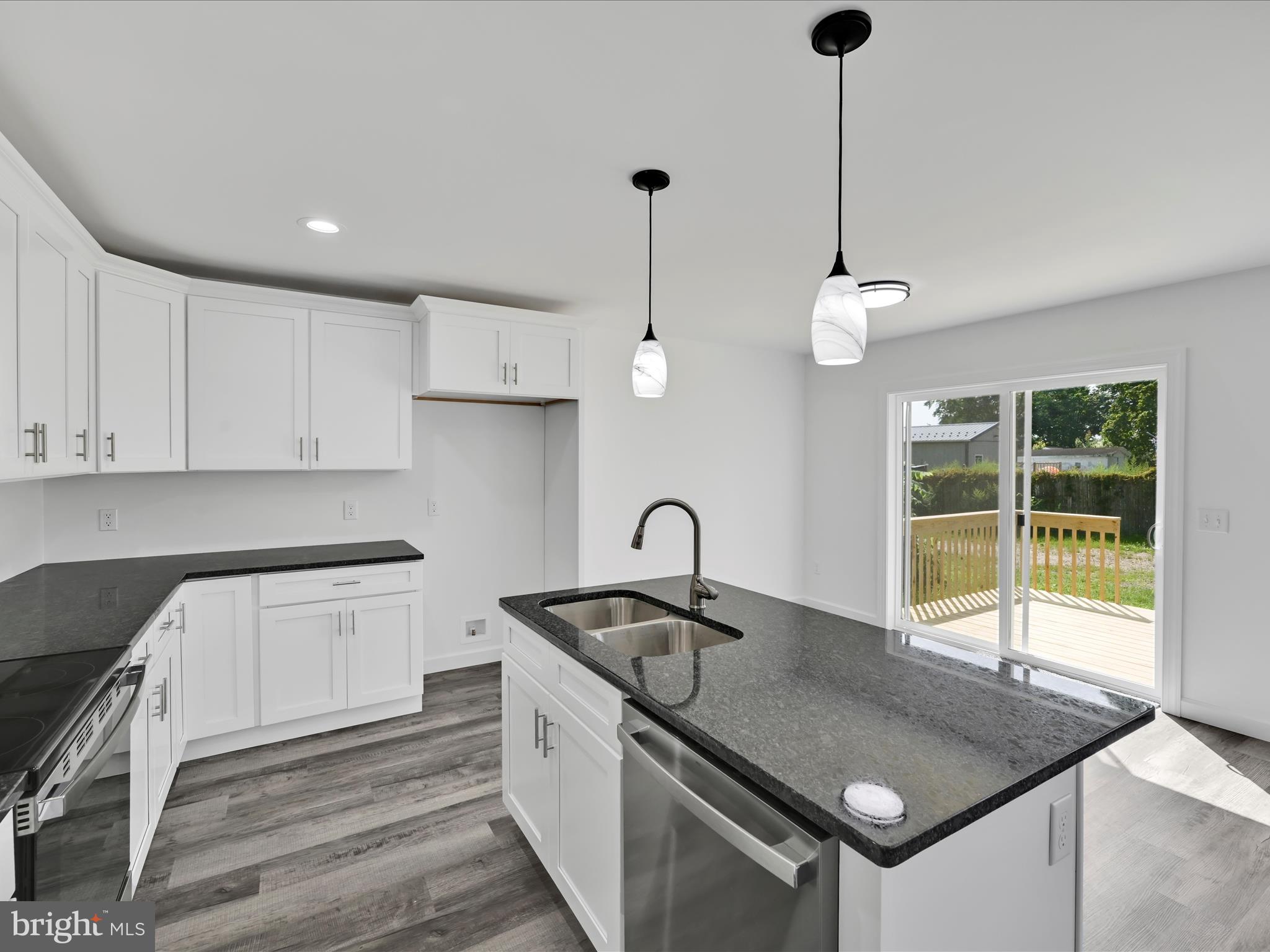 FRACKVILLE - Residential