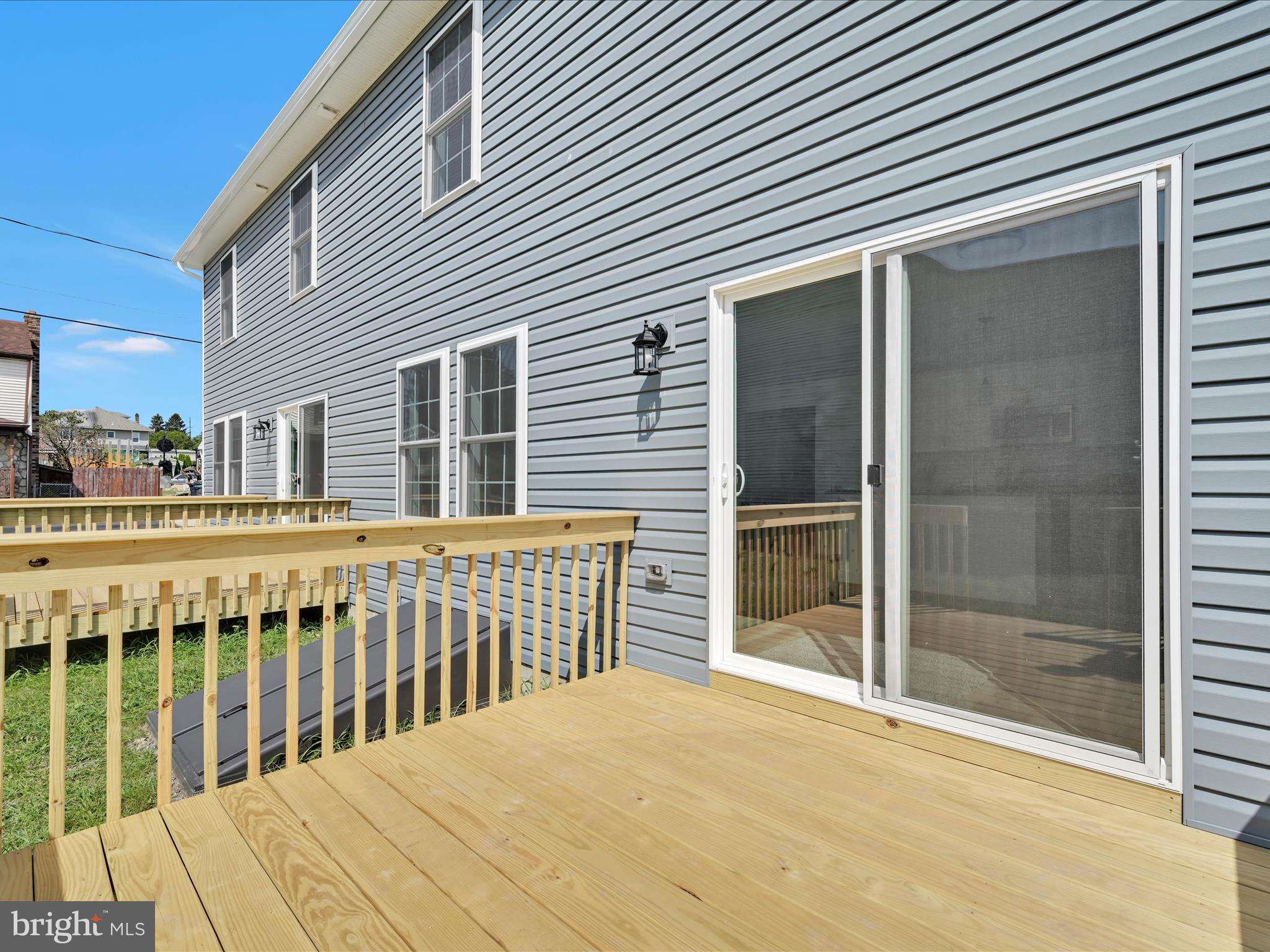 FRACKVILLE - Residential