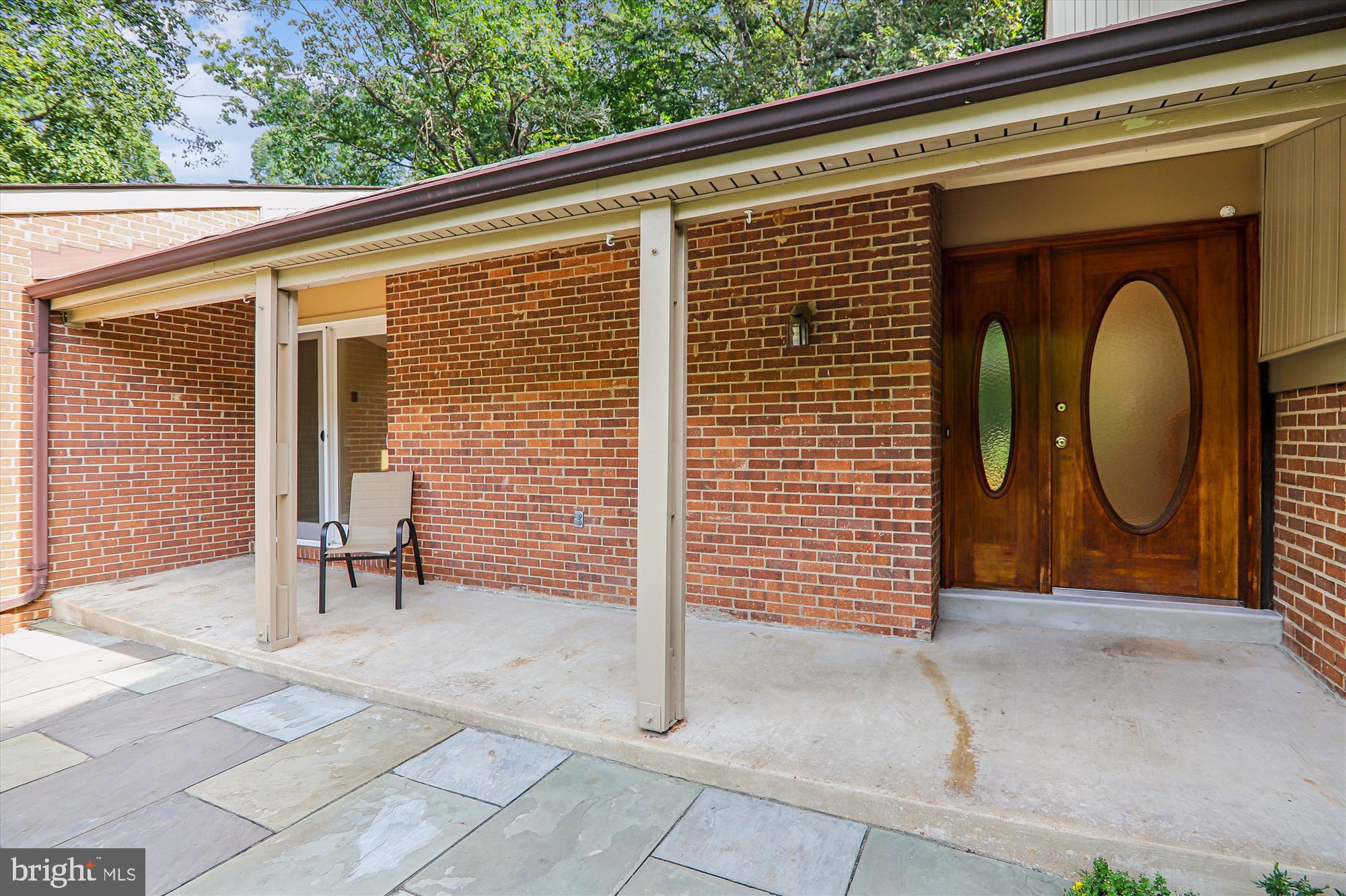 8805 HIDDEN HILL LANE