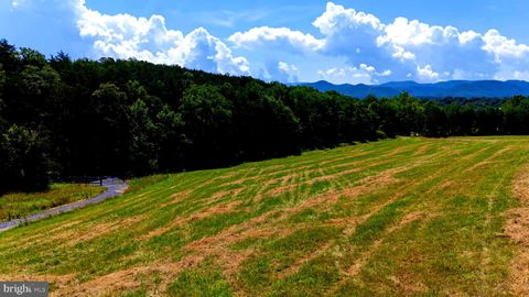 10 SHULER LANE STANLEY VA 22851
