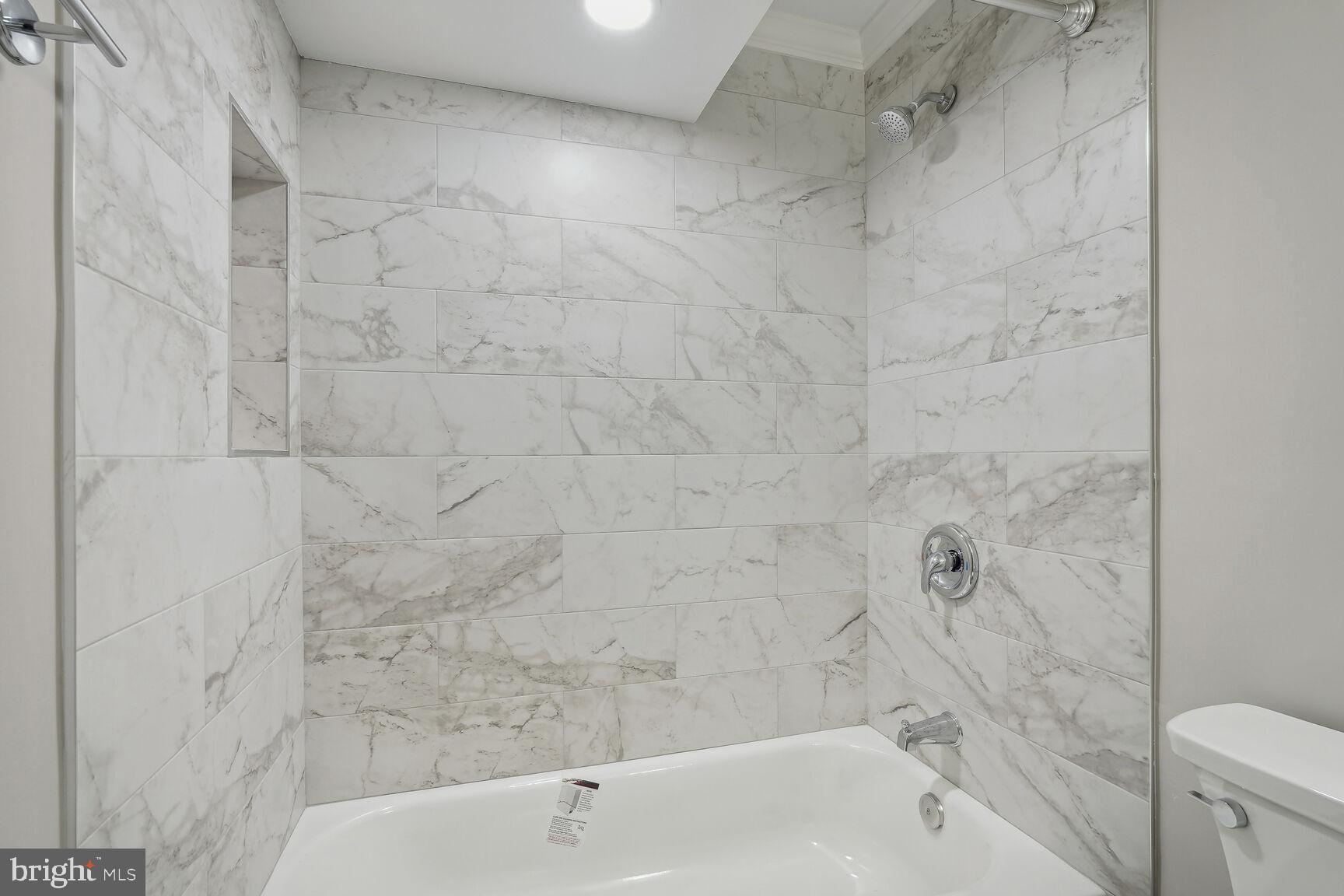 MONTICELLO WOODS - Residential Lease