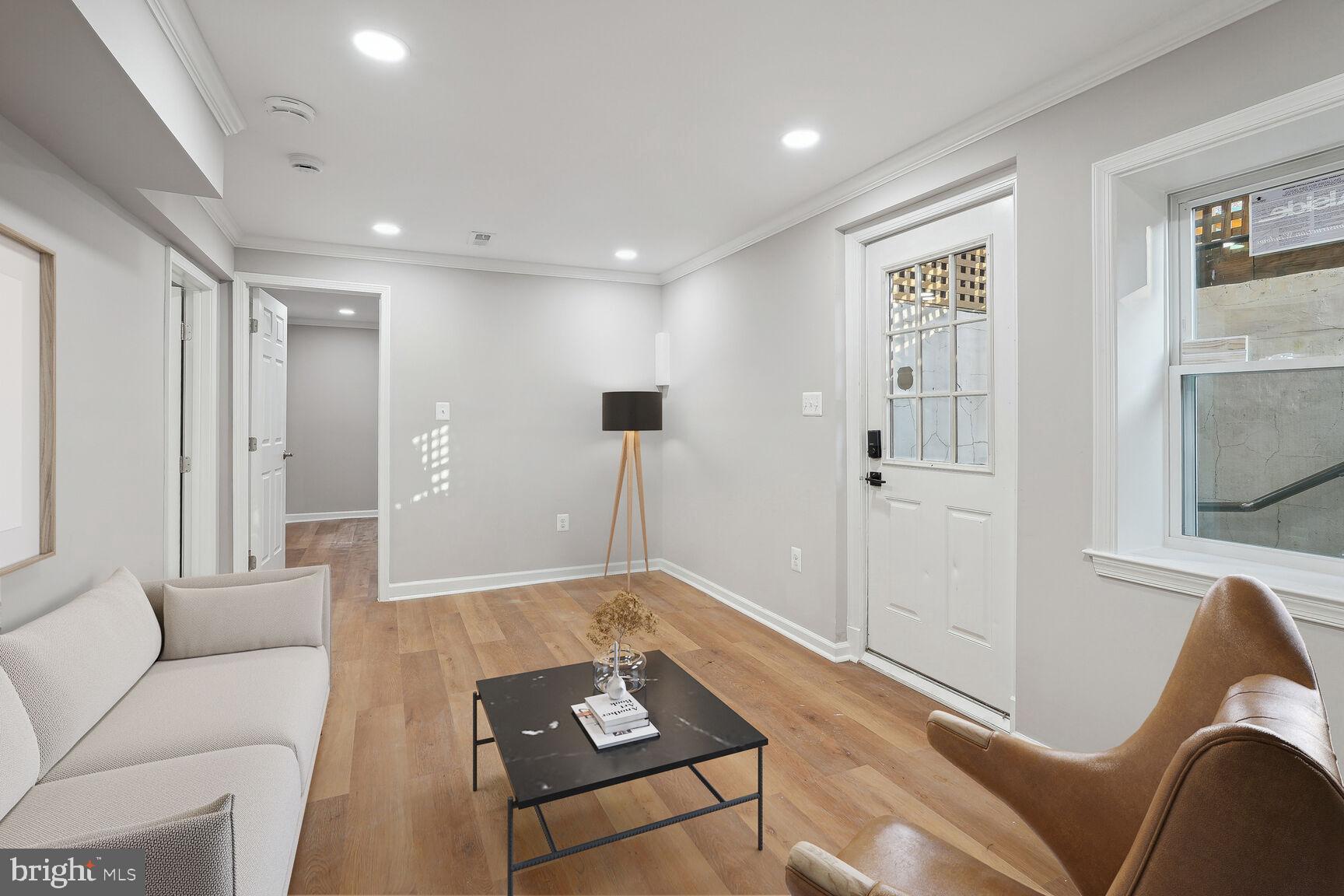 MONTICELLO WOODS - Residential Lease