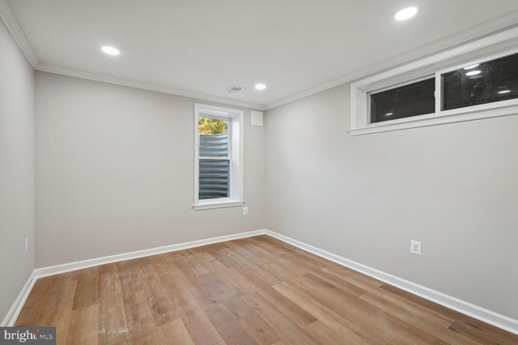 MONTICELLO WOODS - Residential Lease