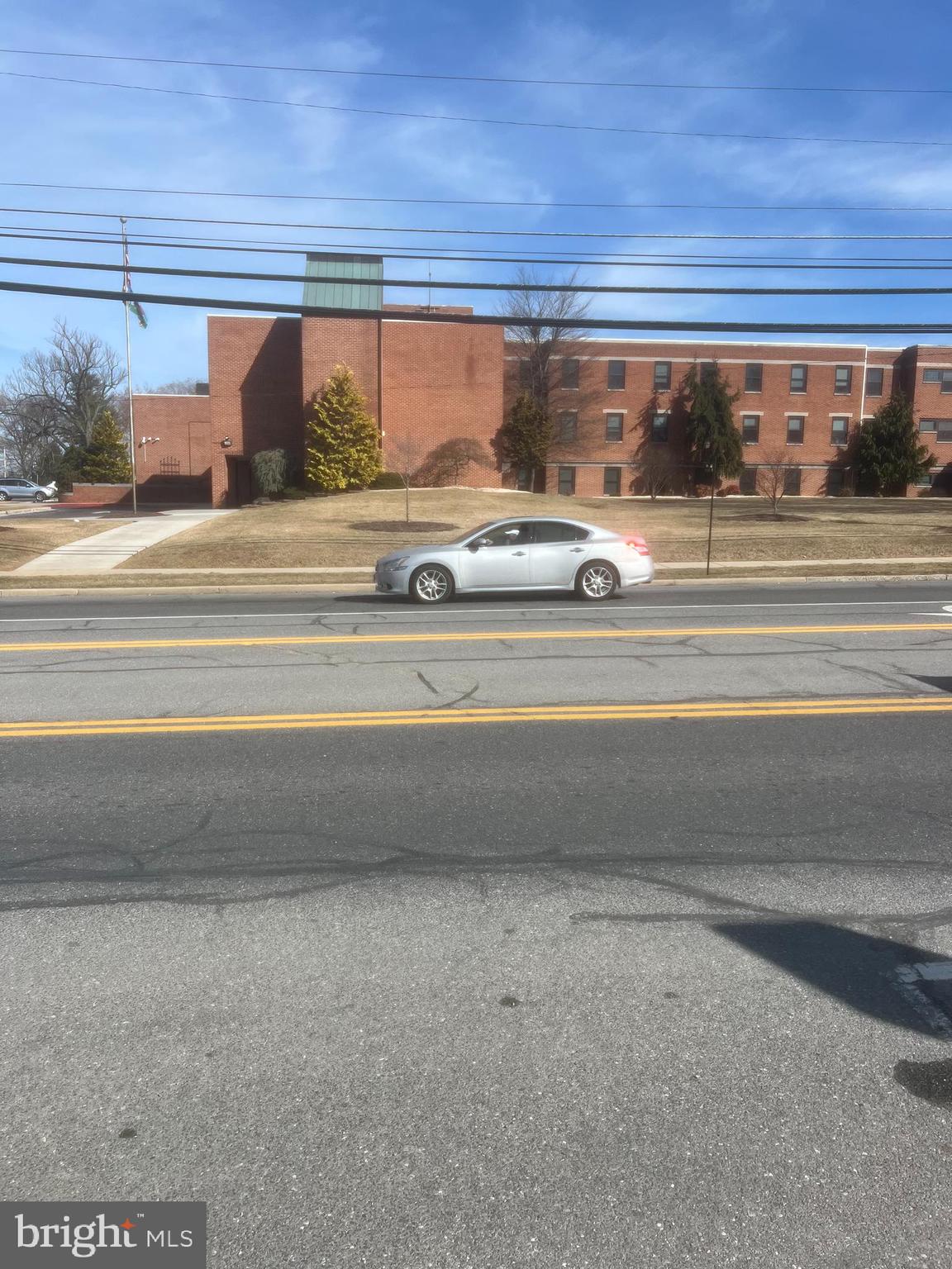 NORTH END - Commercial Sale