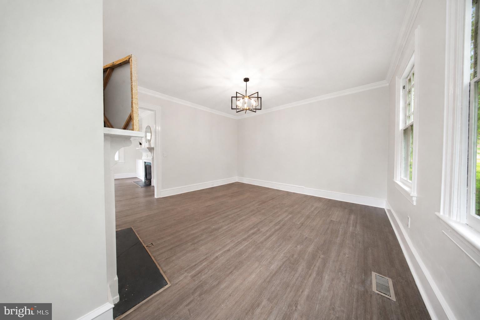 53 S WOODLAND AVENUE