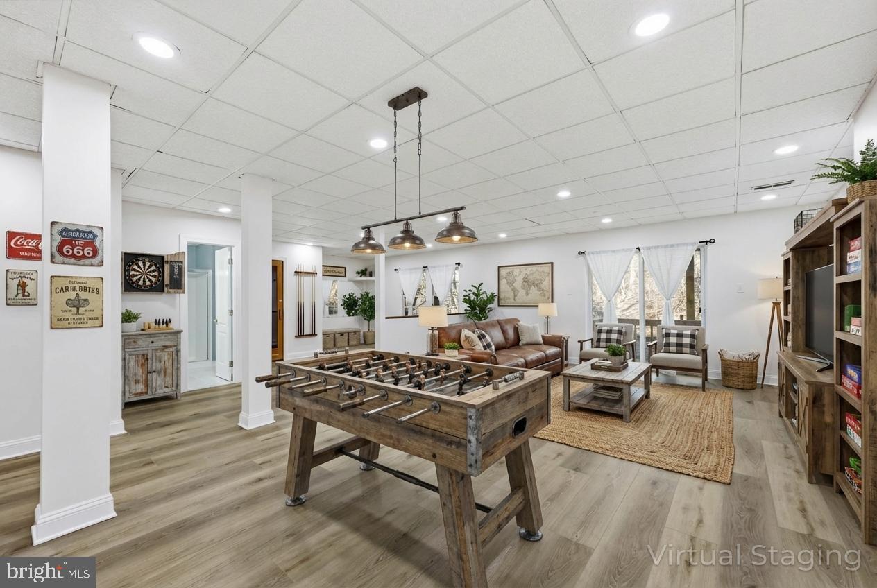 BREYER WOODS - Residential