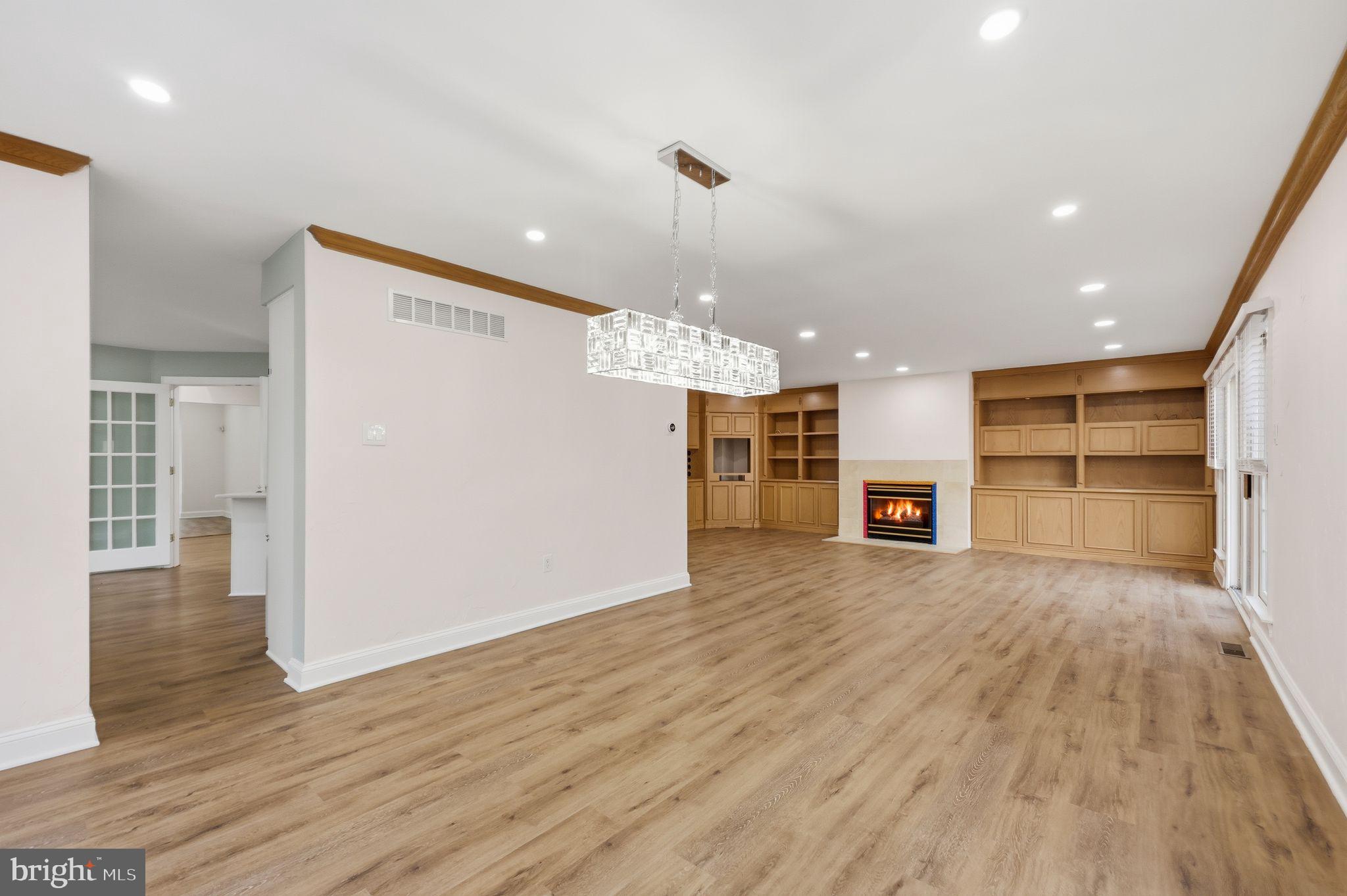 BREYER WOODS - Residential