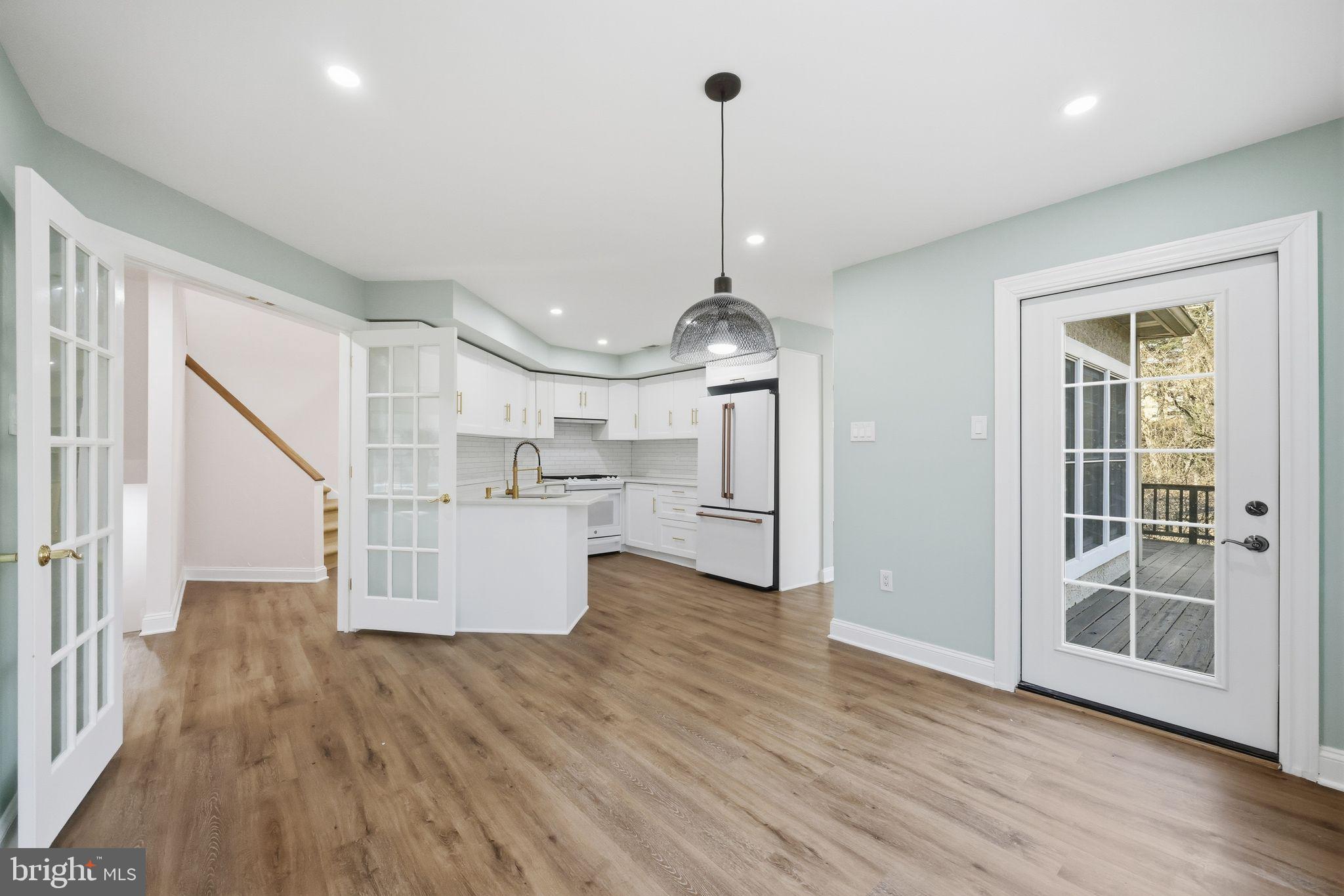 BREYER WOODS - Residential