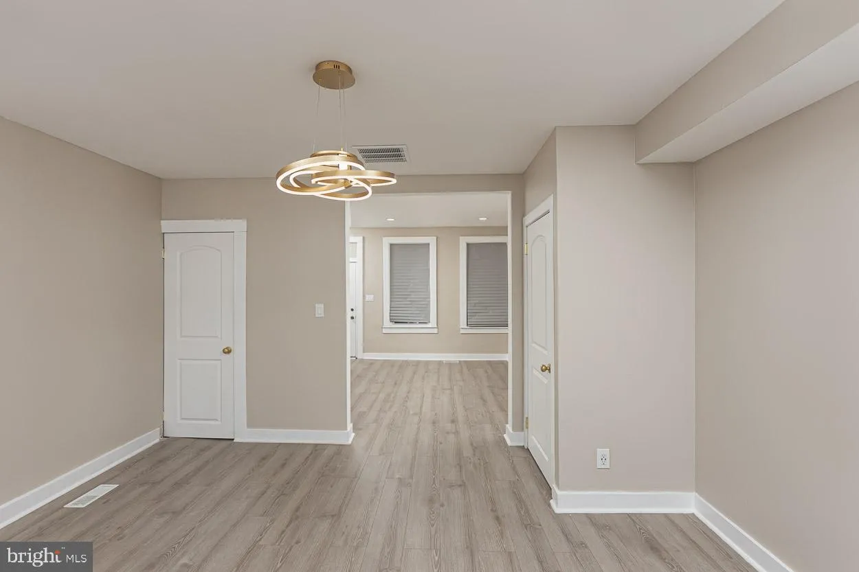 Baltimore, Maryland 21229, United States, 3 Bedrooms Bedrooms, ,2 BathroomsBathrooms,Residential,Active,905