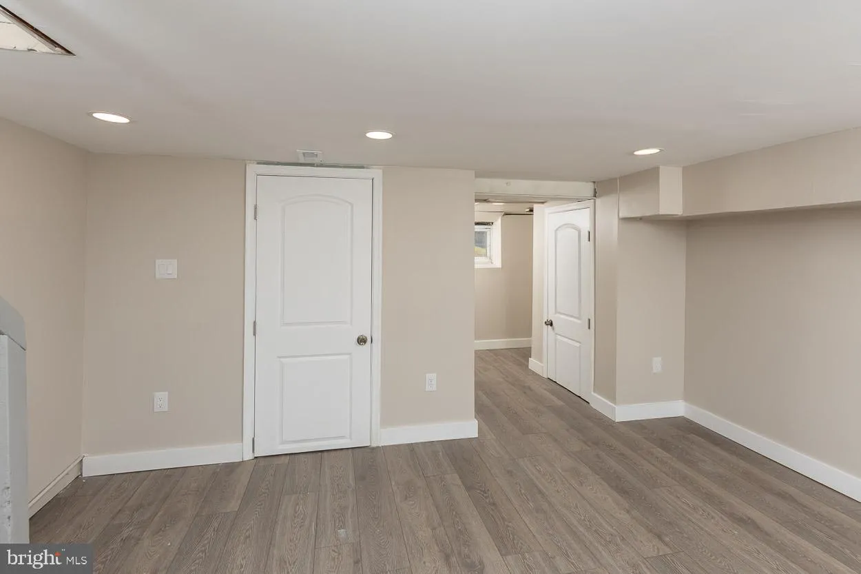 Baltimore, Maryland 21229, United States, 3 Bedrooms Bedrooms, ,2 BathroomsBathrooms,Residential,Active,905