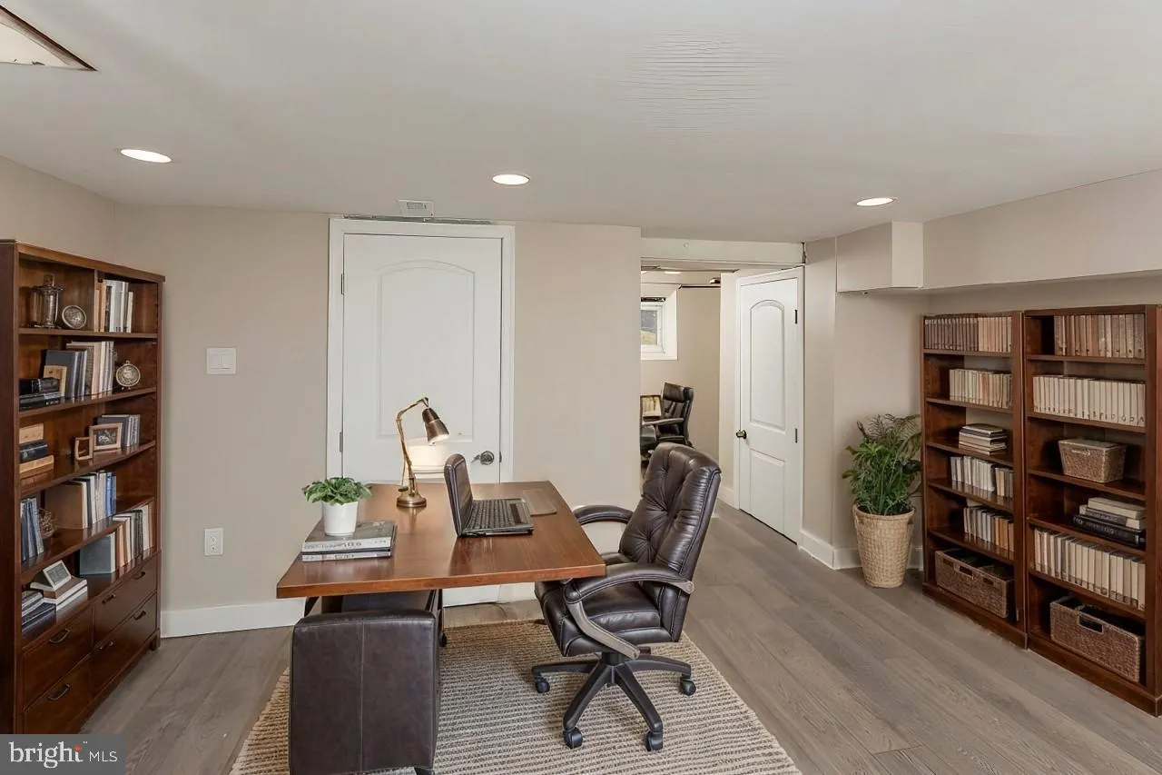 Baltimore, Maryland 21229, United States, 3 Bedrooms Bedrooms, ,2 BathroomsBathrooms,Residential,Active,905