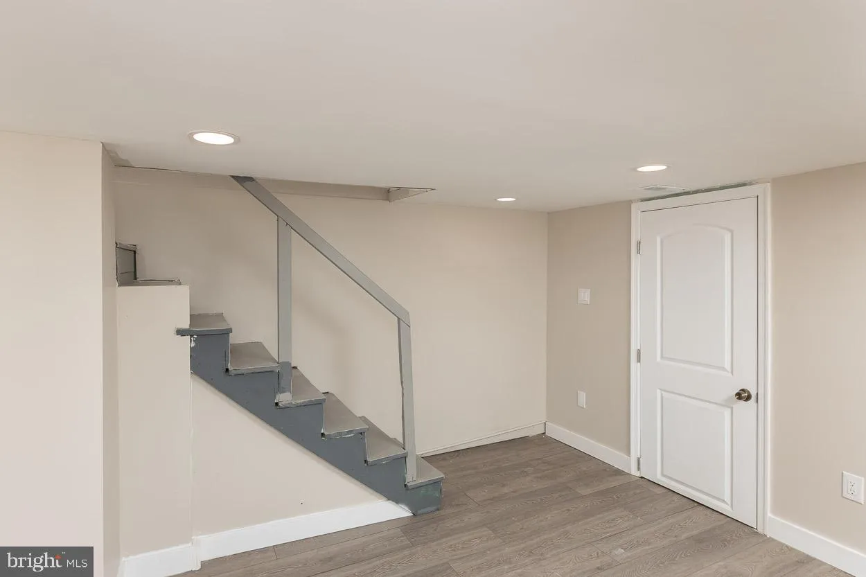 Baltimore, Maryland 21229, United States, 3 Bedrooms Bedrooms, ,2 BathroomsBathrooms,Residential,Active,905