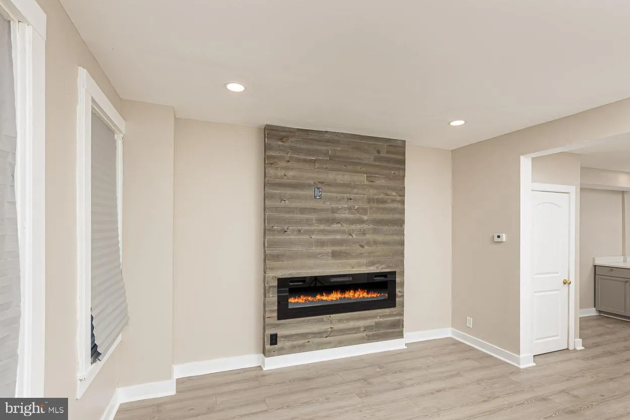 Baltimore, Maryland 21229, United States, 3 Bedrooms Bedrooms, ,2 BathroomsBathrooms,Residential,Active,905