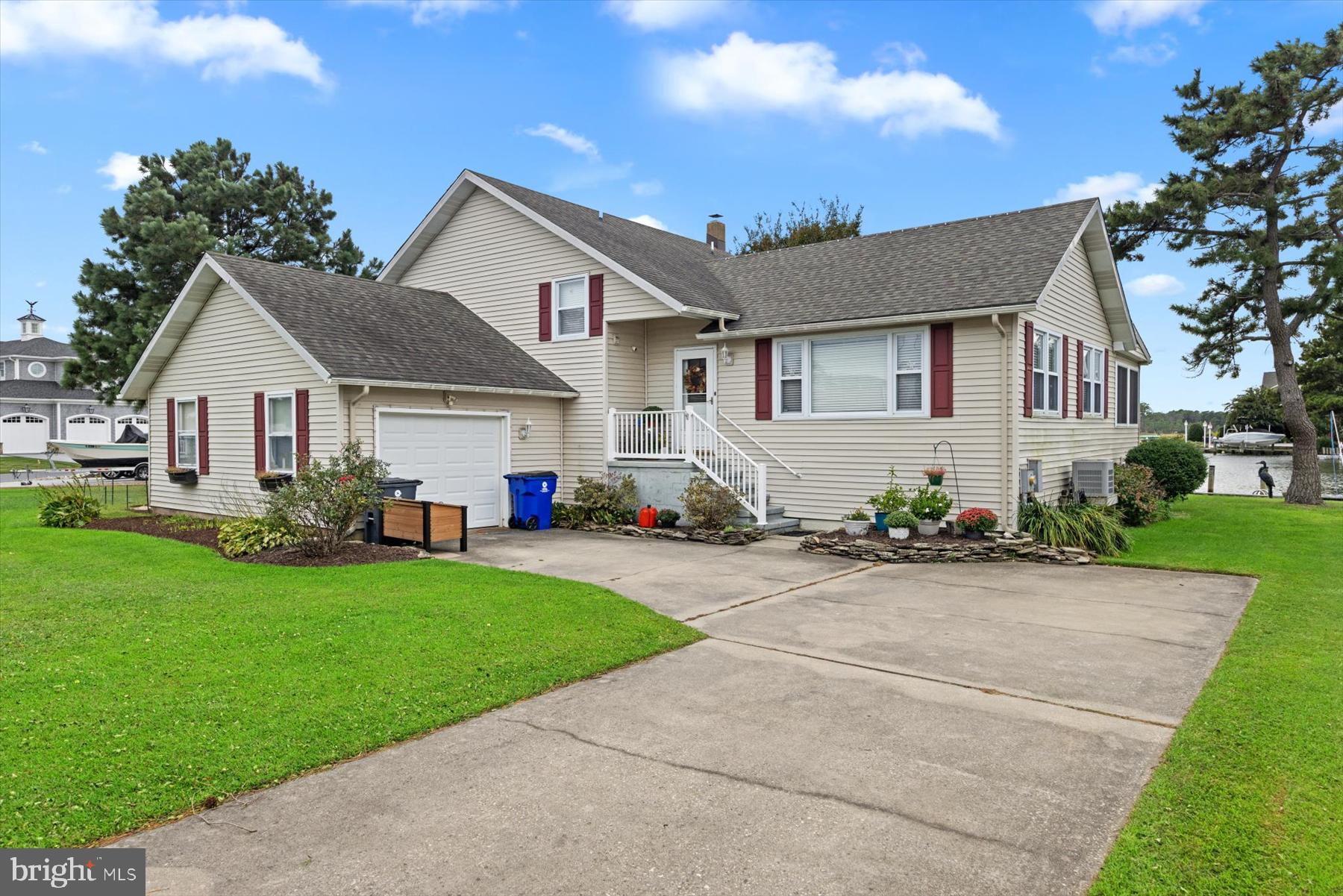 38408 WALNUT LANE