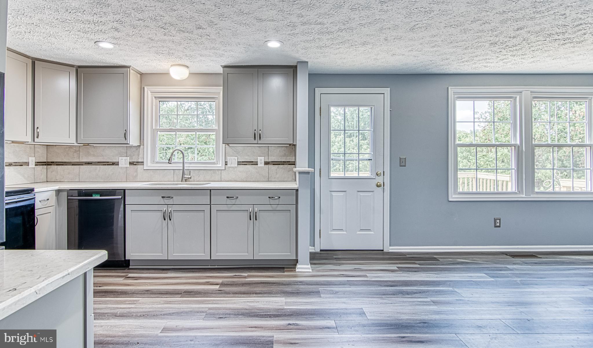 NESTORIA - Residential Lease