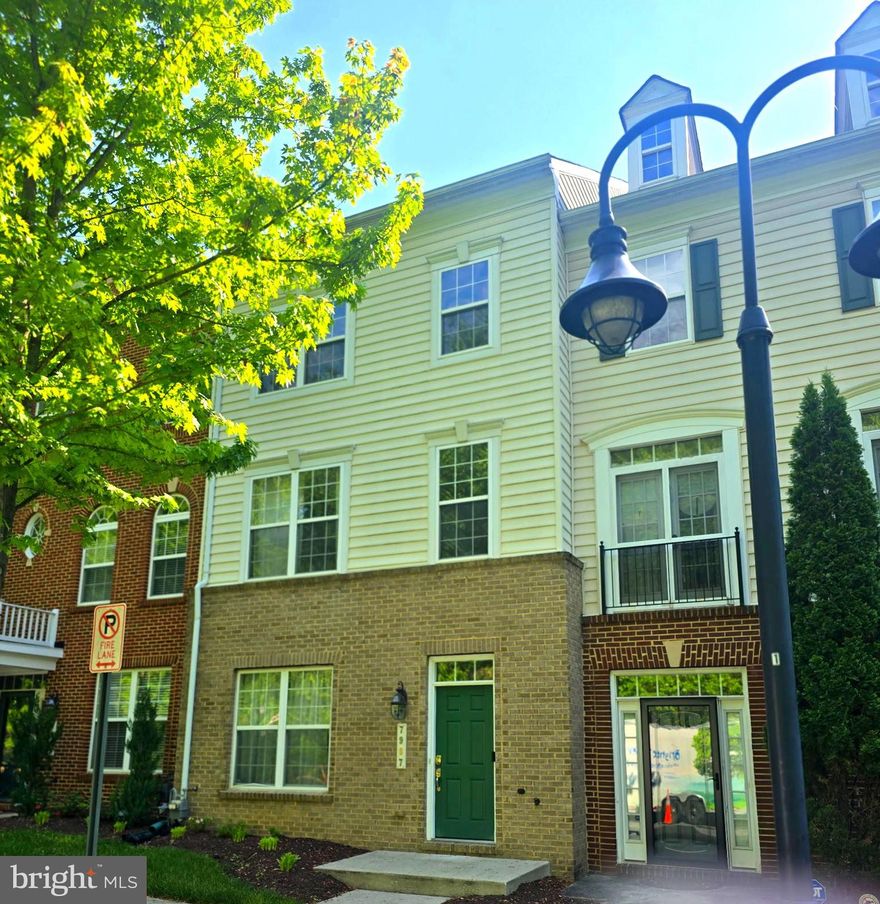 Welcome home to this beautifully maintained townhome in the highly sought-after Summerfield Community. Thoughtfully designed for both everyday comfort and effortless entertaining, this spacious home features 3 generously sized bedrooms and 2 full baths on the upper level, along with a convenient half bath on the main floor. The fully finished basement offers valuable additional living space complete with an extra half bath perfect for a recreation room, home office, gym, or guest retreat. Enjoy all the benefits of community living with access to outstanding amenities including a clubhouse, fitness center, and swimming pool. Combining style, functionality, and convenience, this exceptional home offers the lifestyle you’ve been looking for.