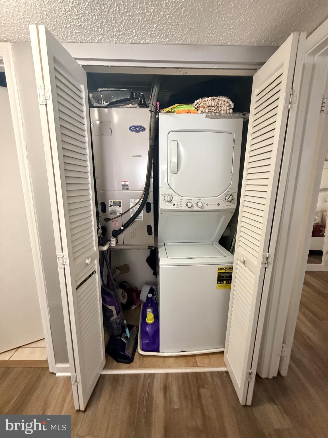 VISTAS AT LAUREL LAKES - Residential