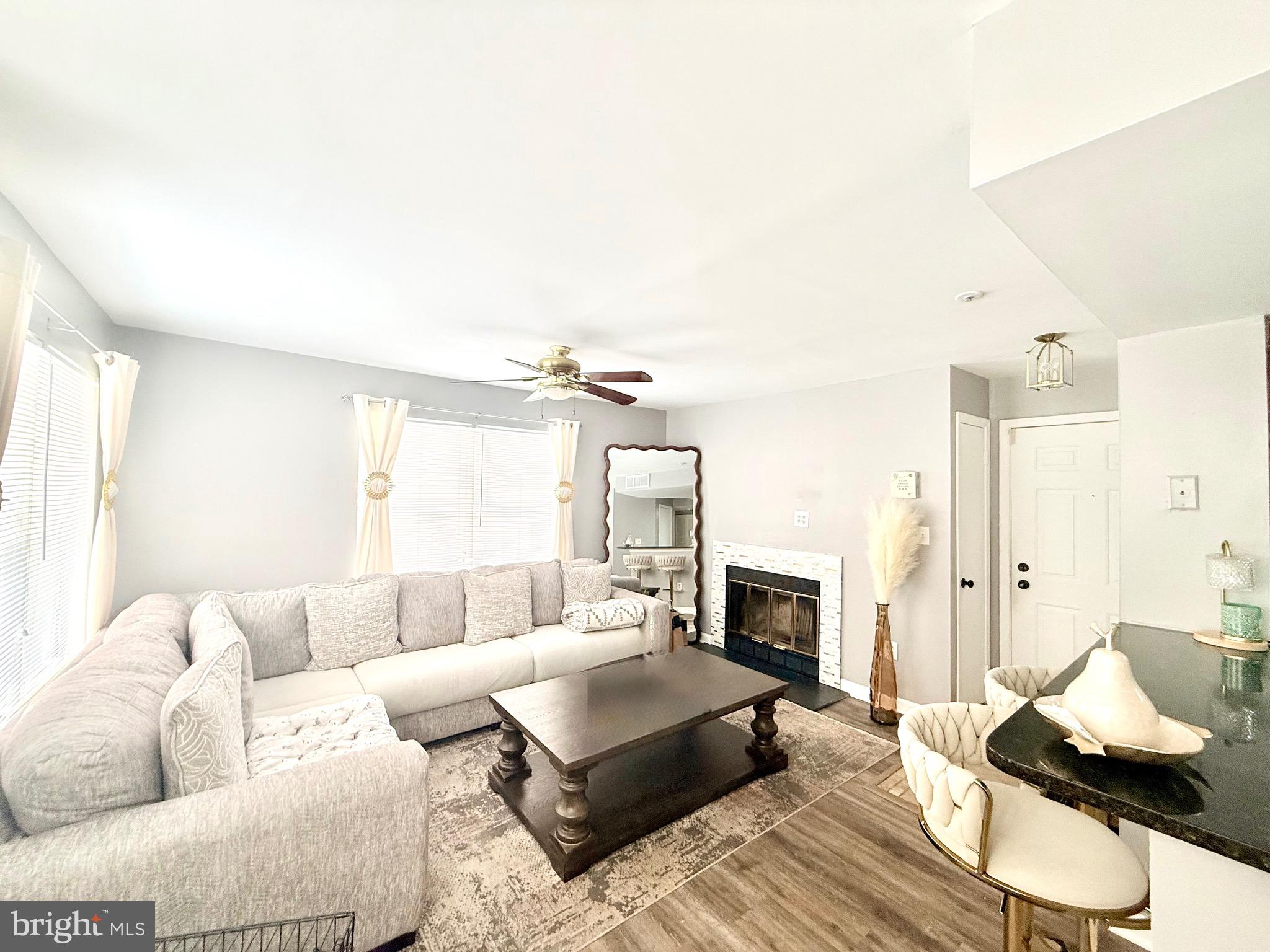 VISTAS AT LAUREL LAKES - Residential