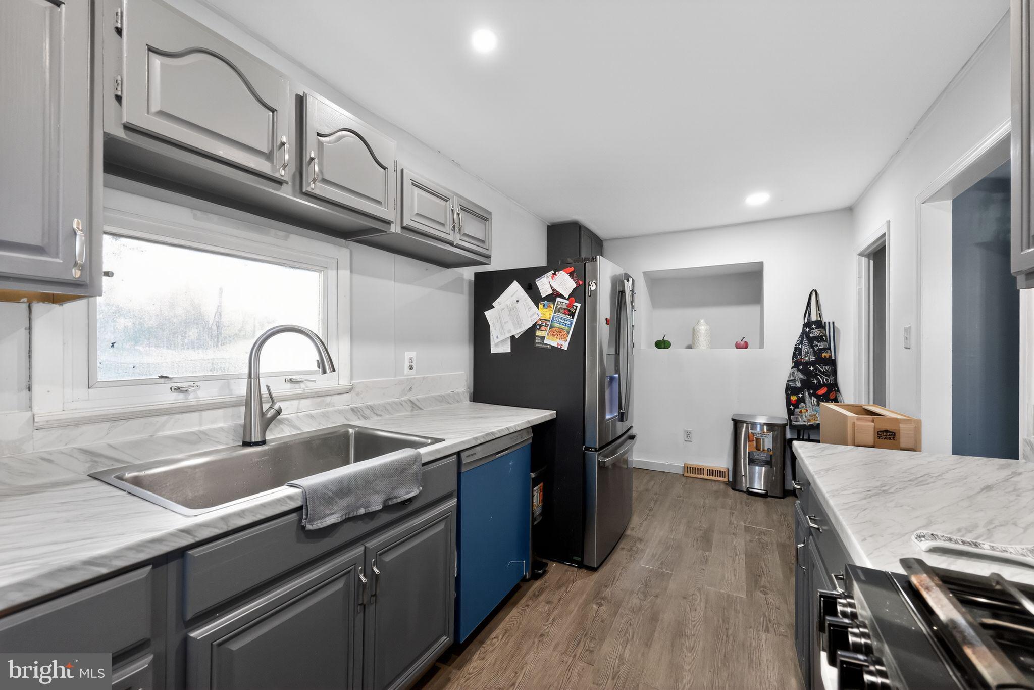 NORTH HILLS - Residential