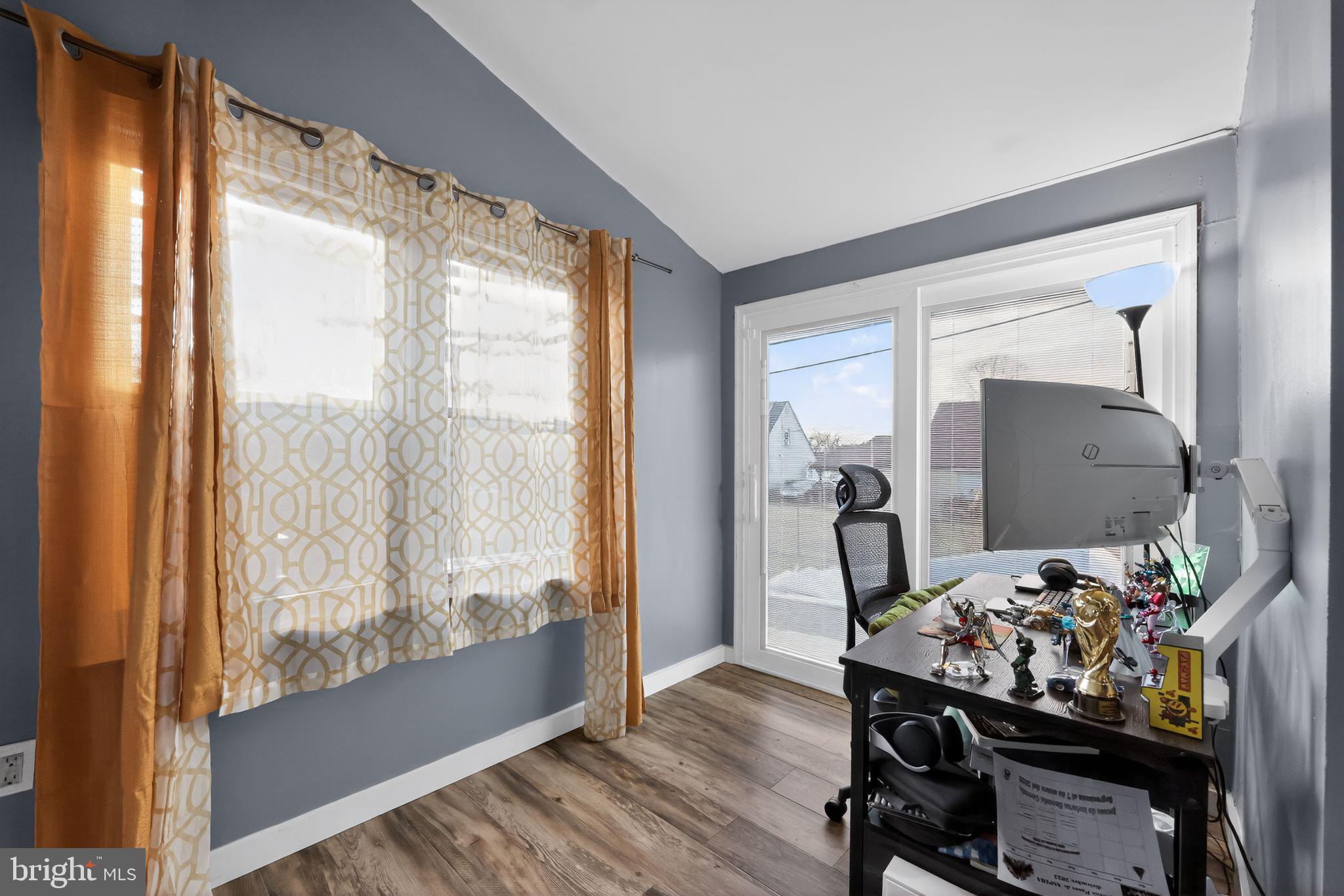 NORTH HILLS - Residential